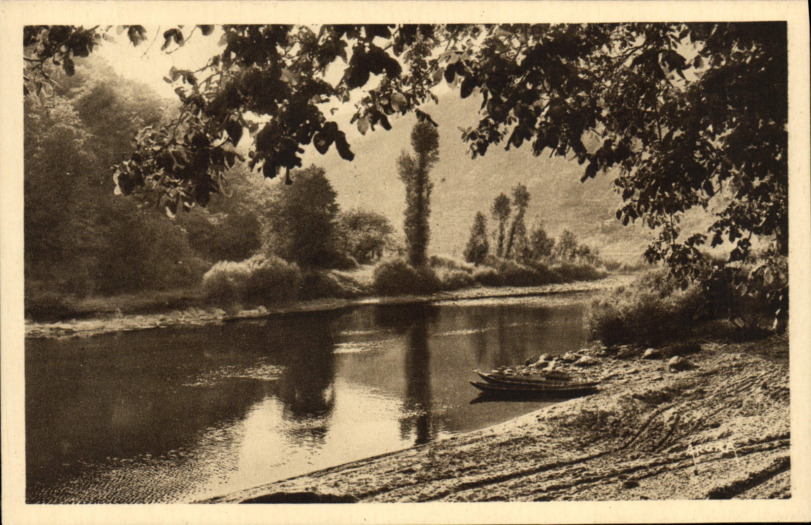 VINTAGE POSTCARD Valley Of the Dordogne the River Around Souillac