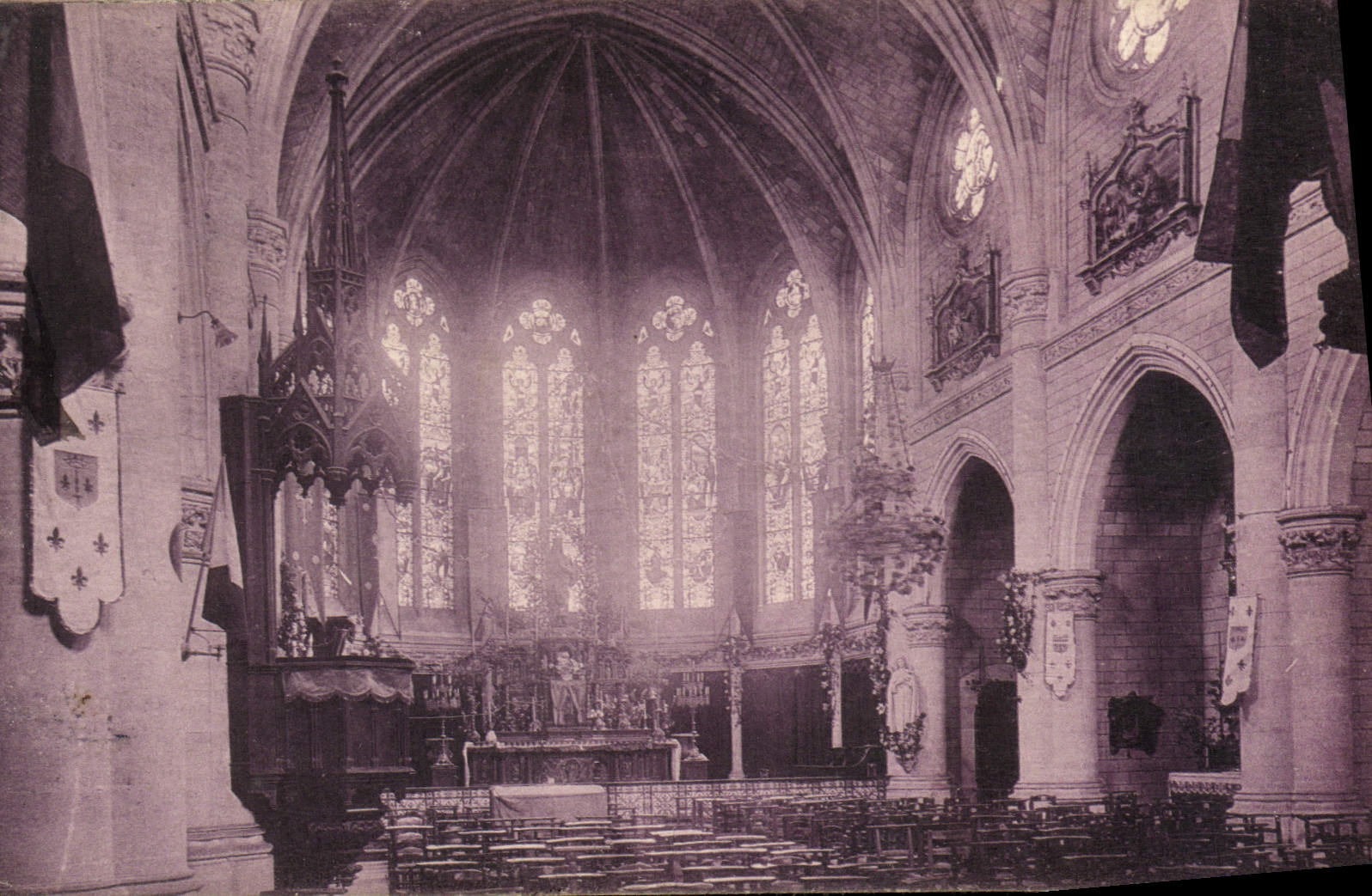 CPA Ste Bazeille Interieur De l'Eglise
