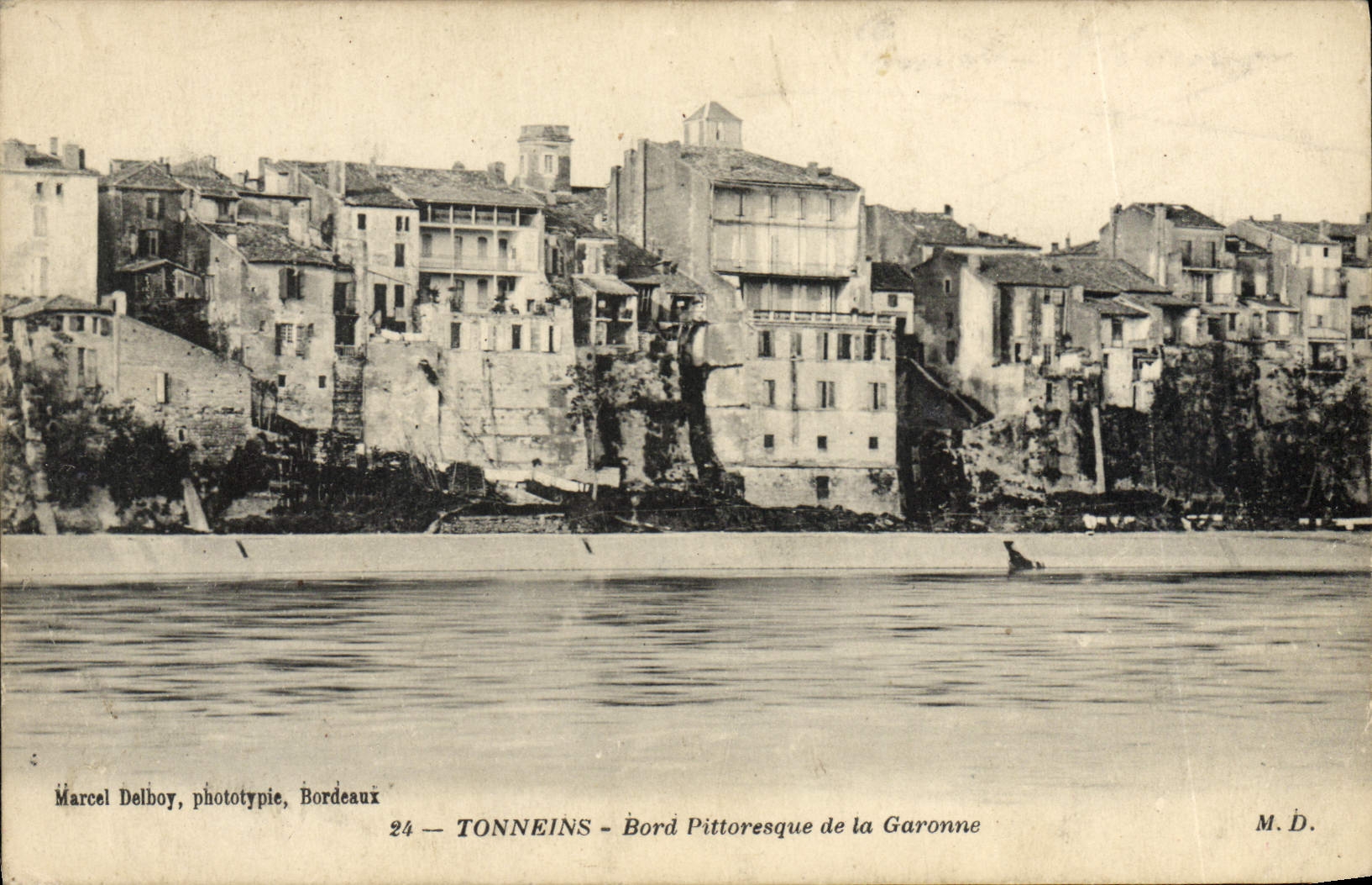 CPA Tonneins Bord Pittoresque De La Garonne