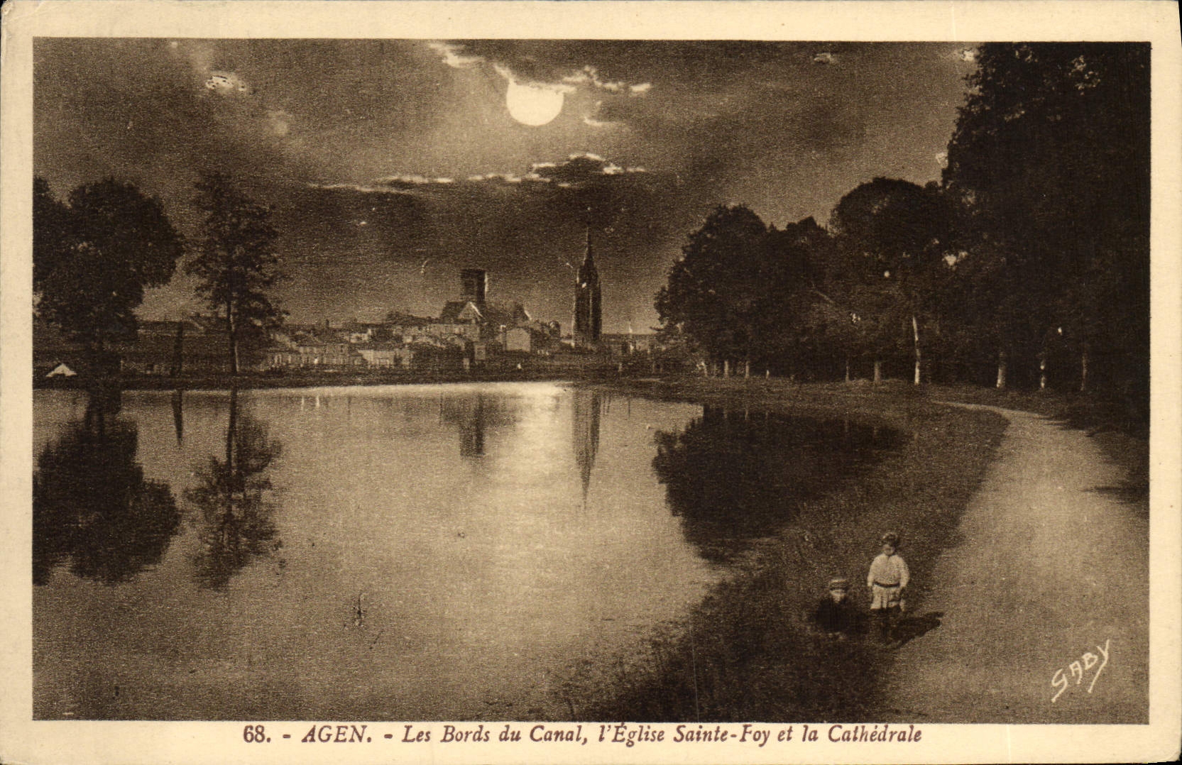 VINTAGE POSTCARD Agen Edges Of the Canal the Church Sainte Foy And the Cathedral