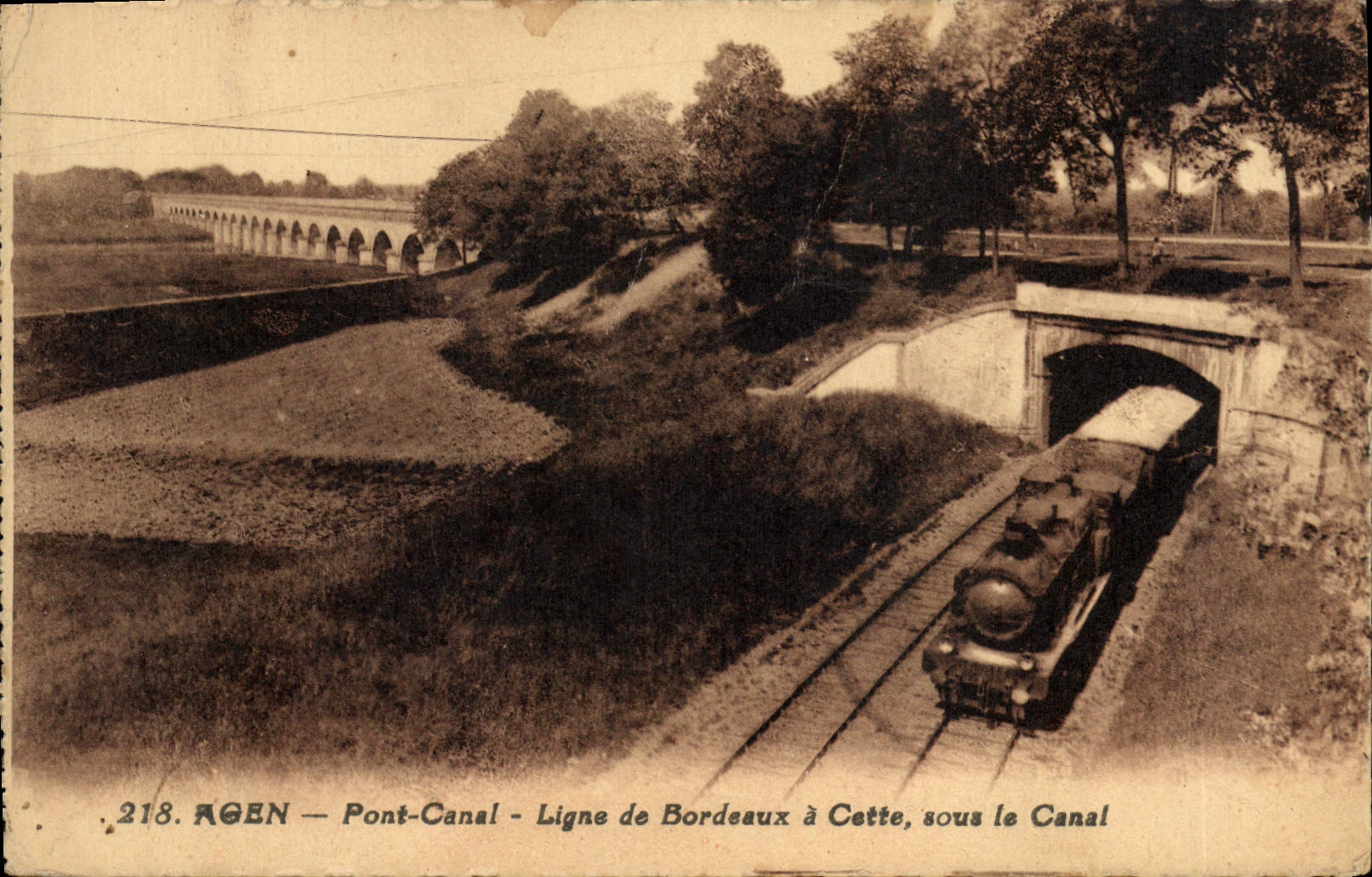 VINTAGE POSTCARD Agen Pont Canal Line Of Bordeaux has This Under the Canal Train
