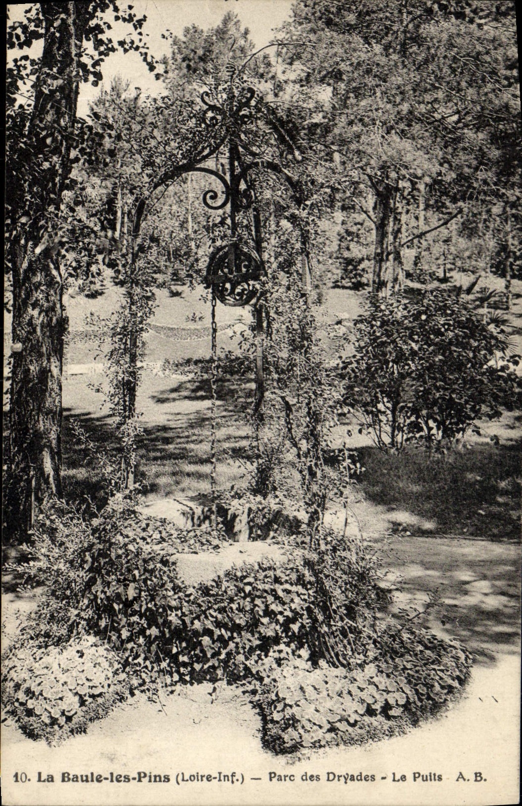 VINTAGE POSTCARD La Baule the Pines Park Of Dryades the Well