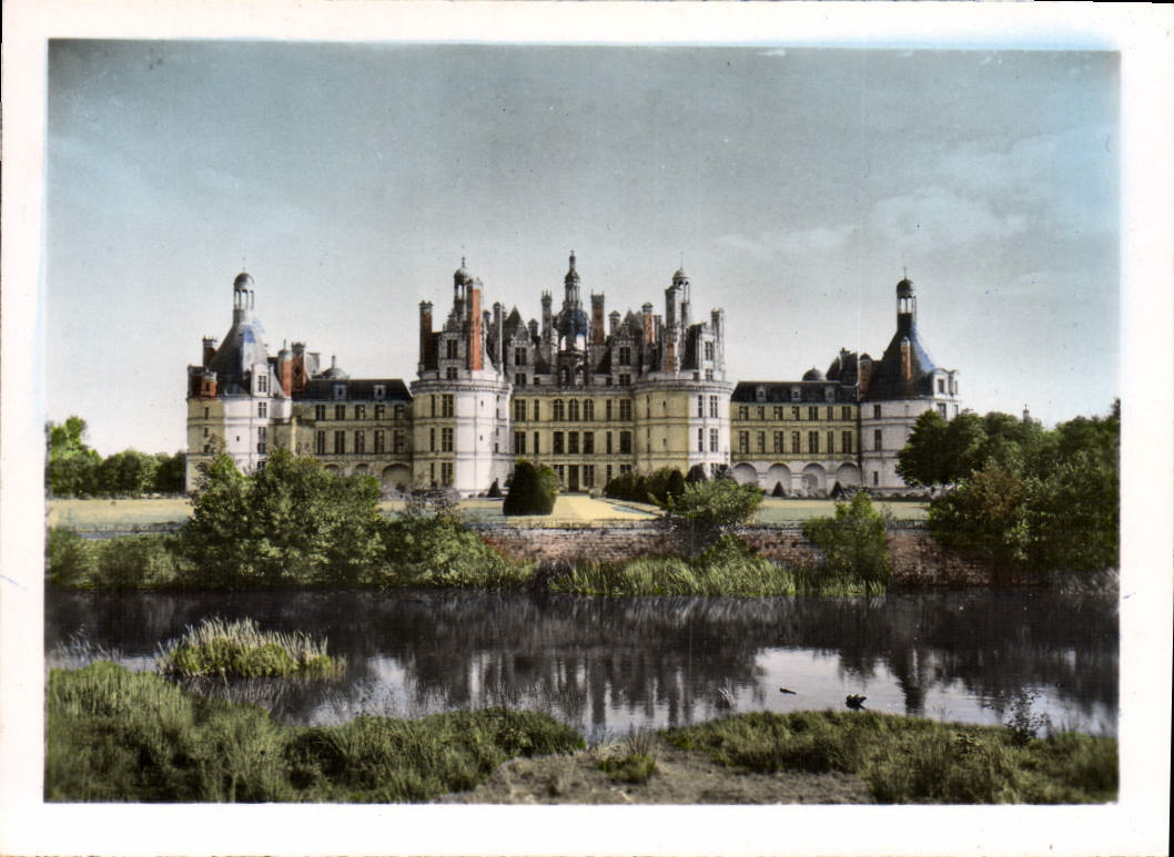 CPM Le Chateau De Chambord Facade Et Jardins Sur Le Casino