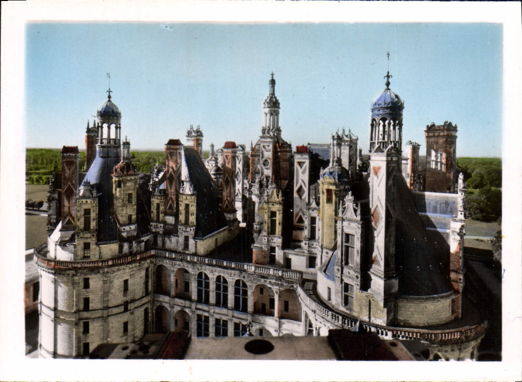 CPM Le Chateau De Chambord Vue d'Ensemble Des Combles Et Des Terrasses