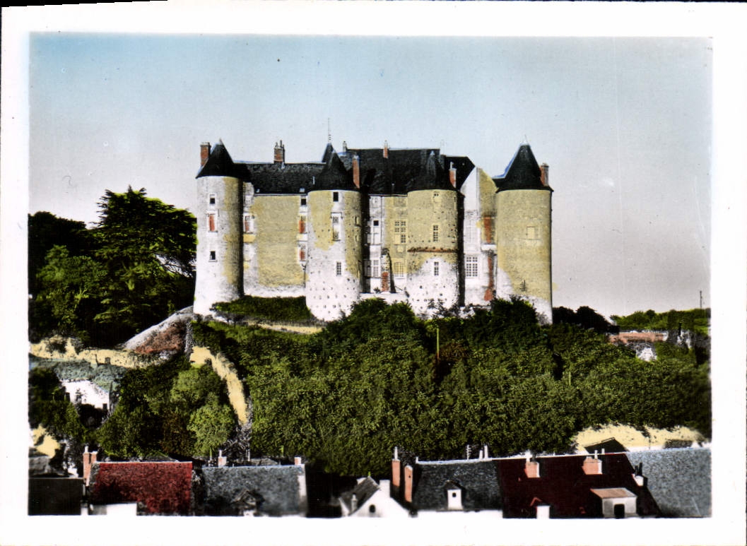 MODERN CARD Luynes the Castle