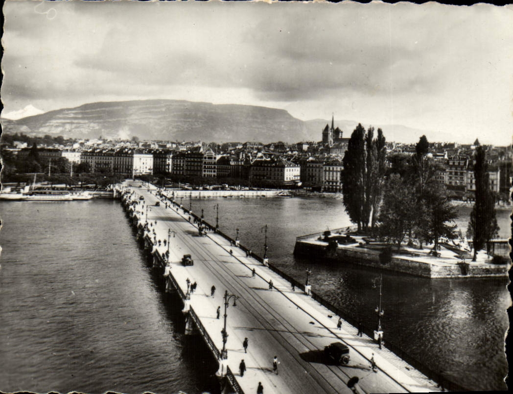 CPM Geneve Pont Du Mont Blanc Et ile Rousseau