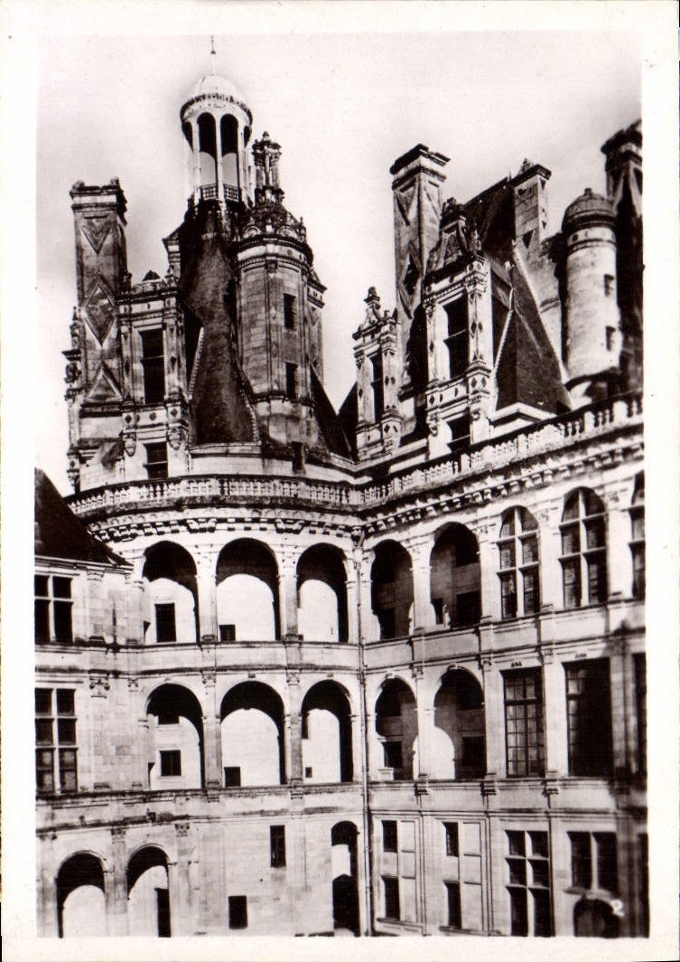 CPM Chambord chateau