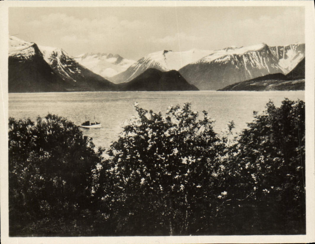 MODERN CARD Romsdalsfjord