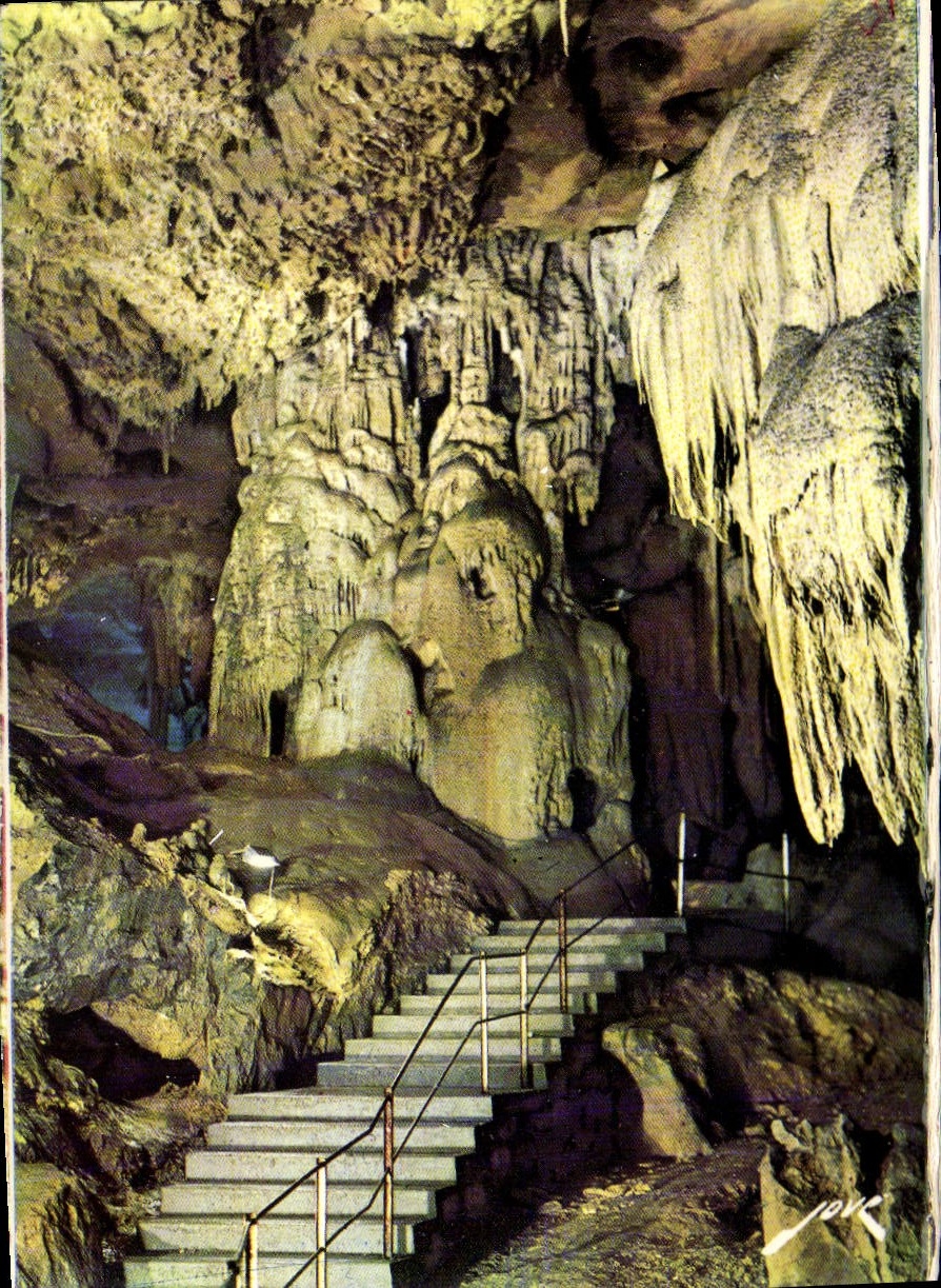 MODERN CARD the Caves De Betharram Giant Column