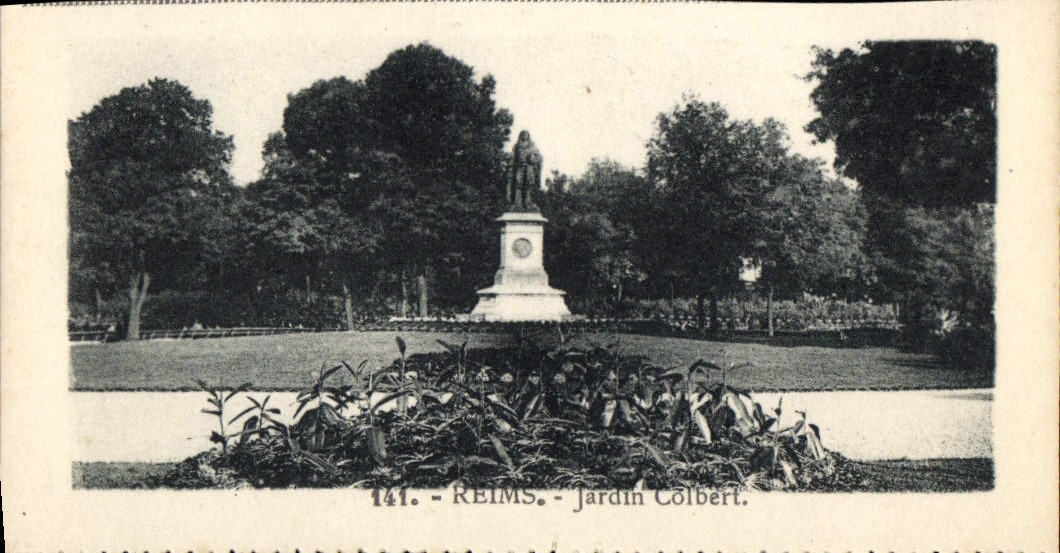 CPM Reims Jardin Colbert