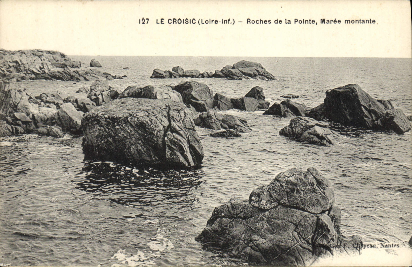 VINTAGE POSTCARD Croisic Rocks Of the Point Rising Tide