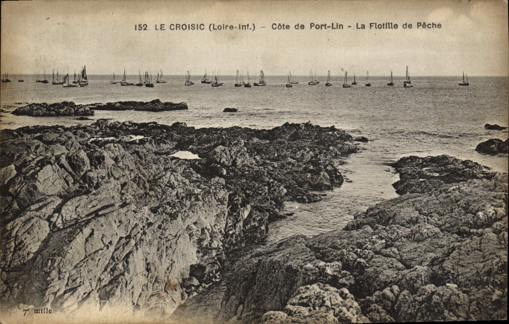 VINTAGE POSTCARD Croisic Dimensions Port Flax the Flotilla Of Fishing