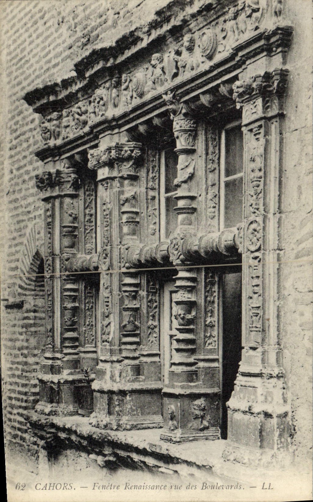VINTAGE POSTCARD Cahors Fenestrates Boulevards Renaissance