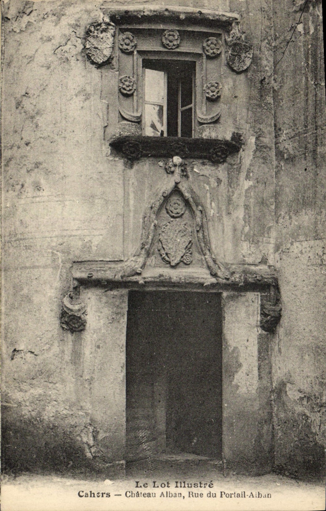 VINTAGE POSTCARD Cahors Castle Alban Street Of the Alban Gate