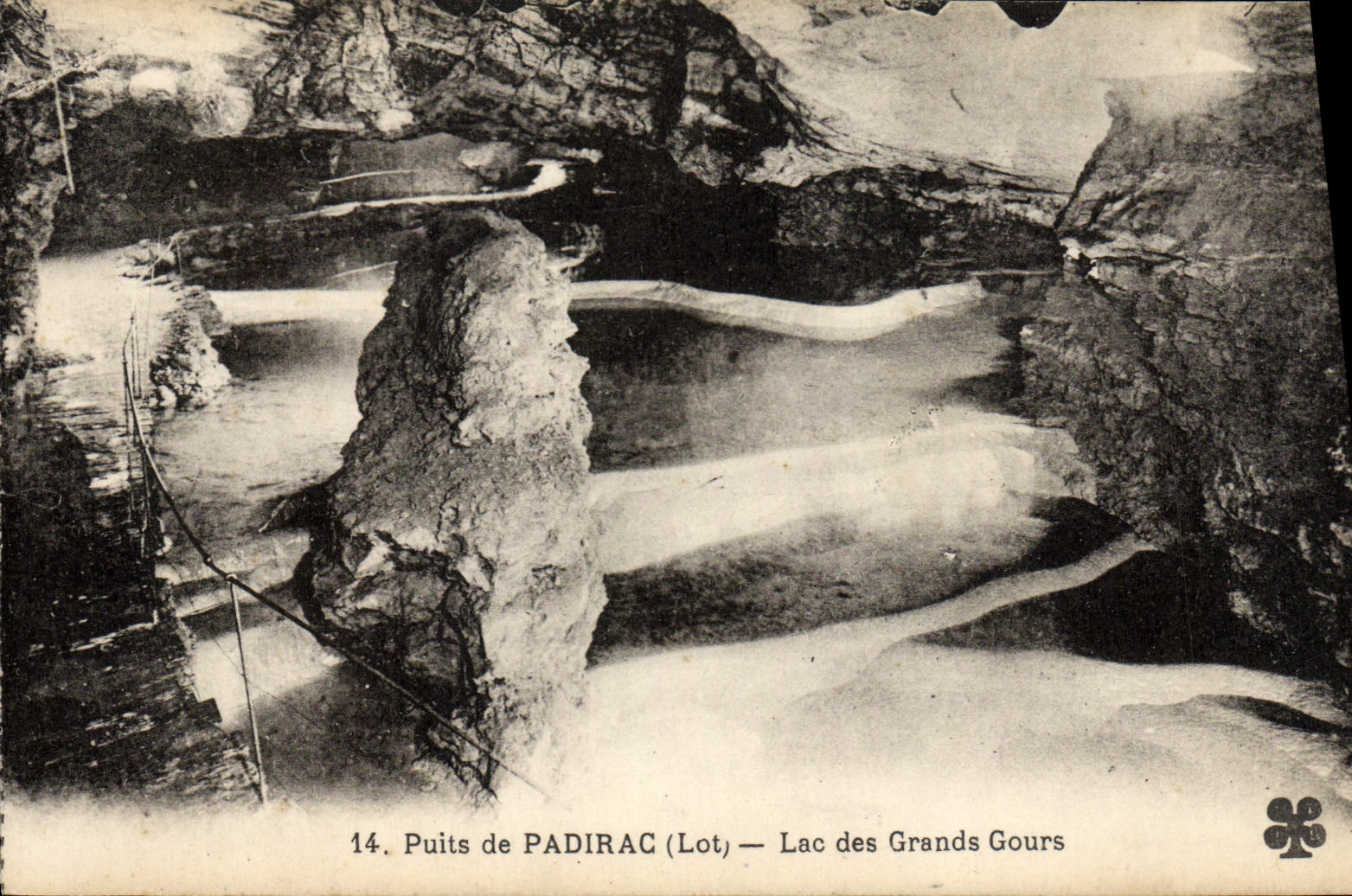 CPA Puits De Padirac Lac Des Grands Gours
