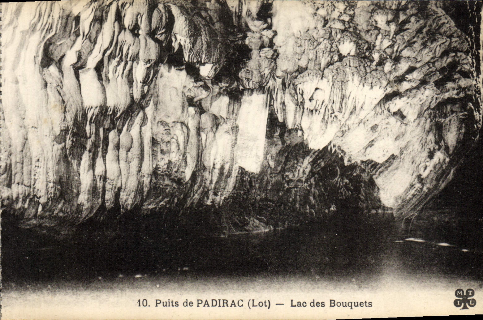 VINTAGE POSTCARD Well De Padirac Lake Of the Bouquets