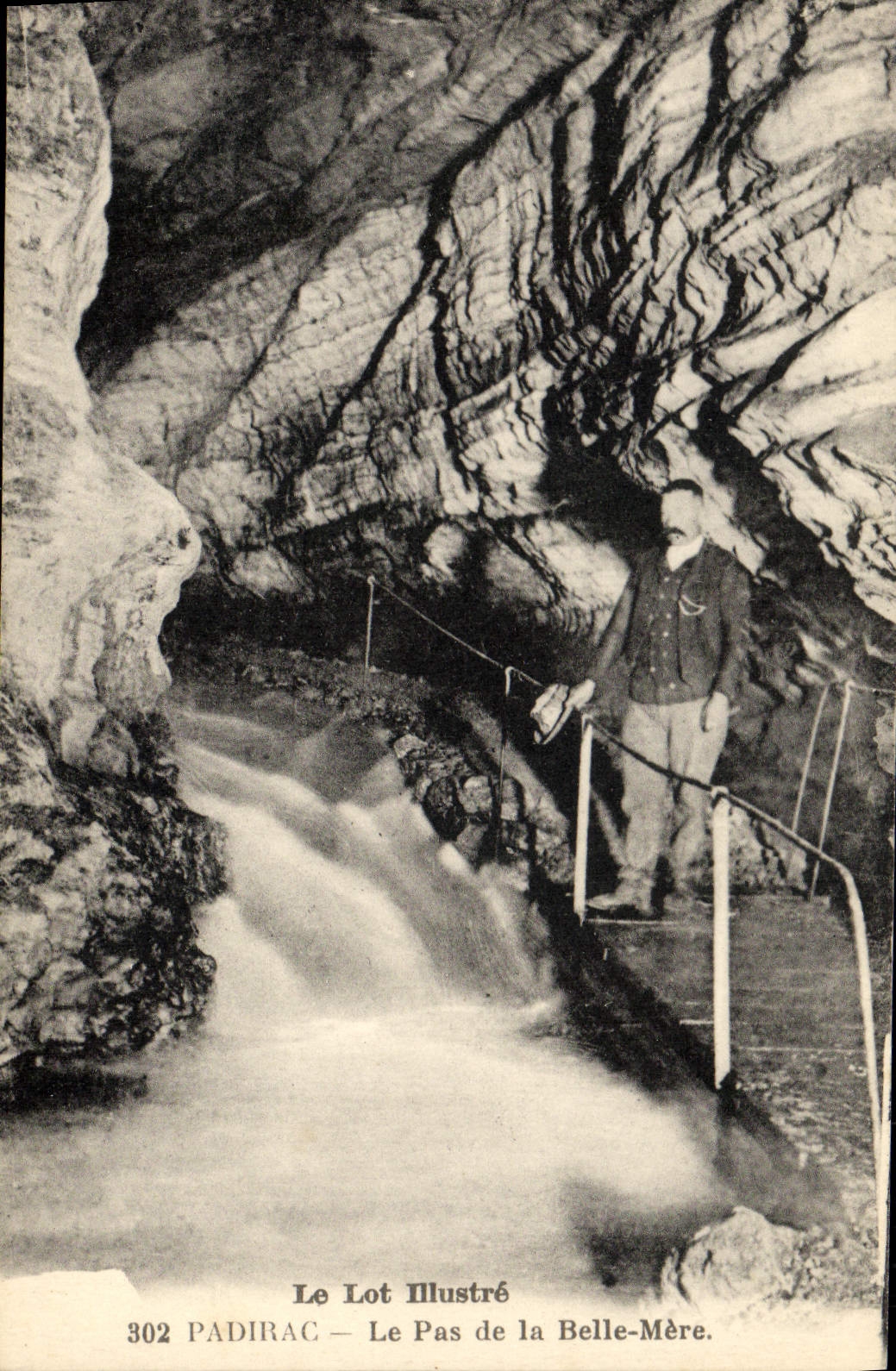 CPA Le Lot Illustre Padirac Le Pas De La Belle Mere