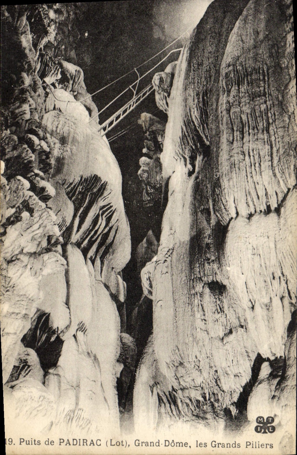 CPA Puits De Padirac Grand Dome Les Grands Piliers