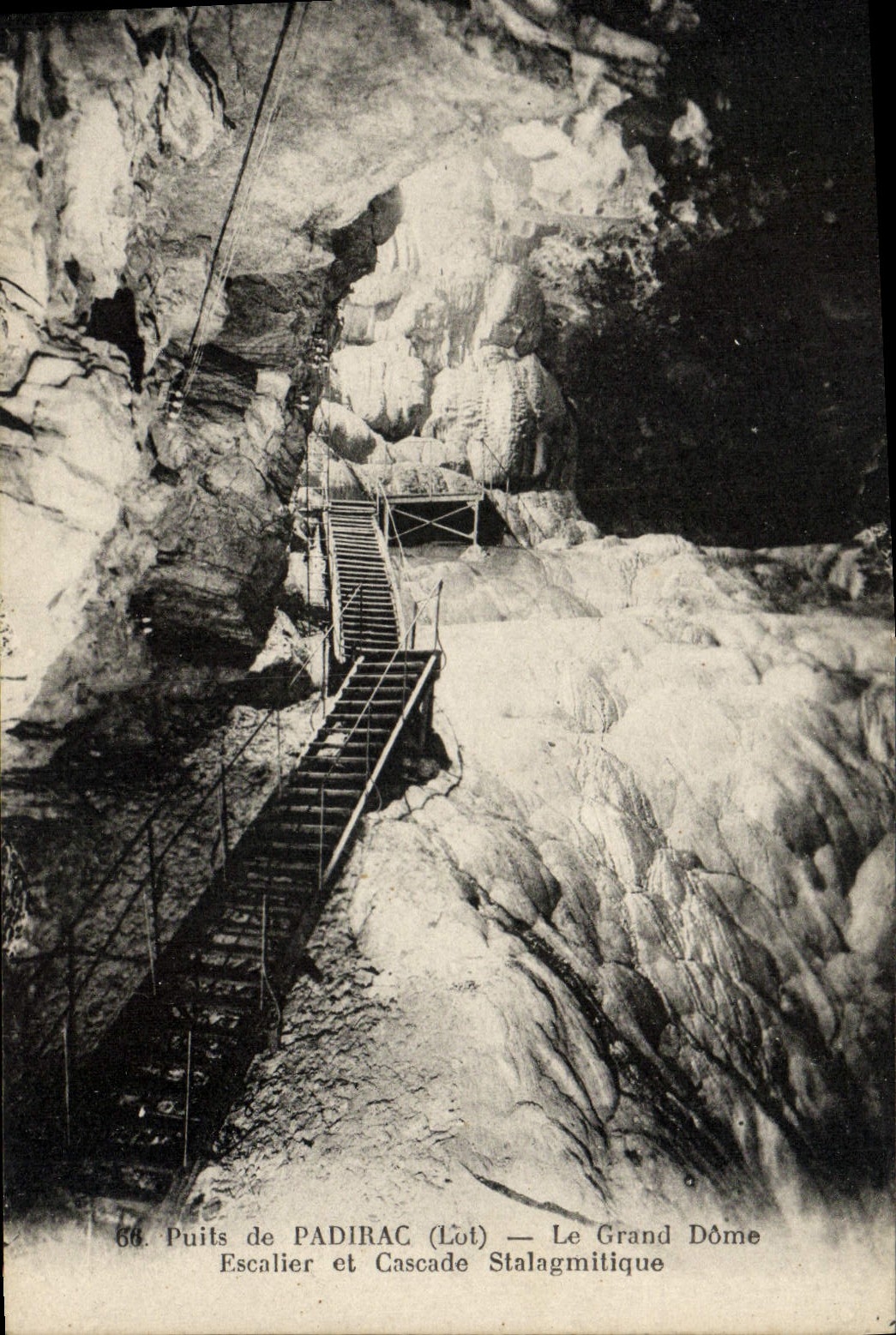 CPA Puits De Padirac Le Grand Dome Escalier Et Cascade Stalagmitique
