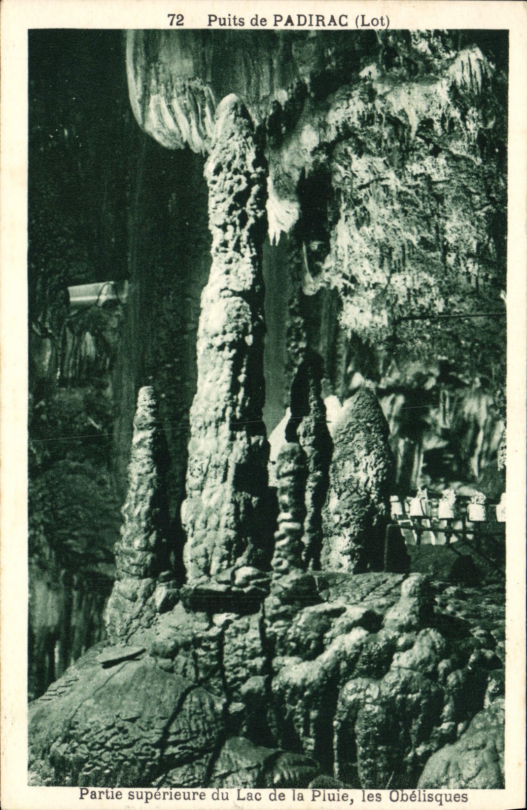 CPA Puits De Padirac Partie Superieure Du Lac De La Pluie Les Obelisques