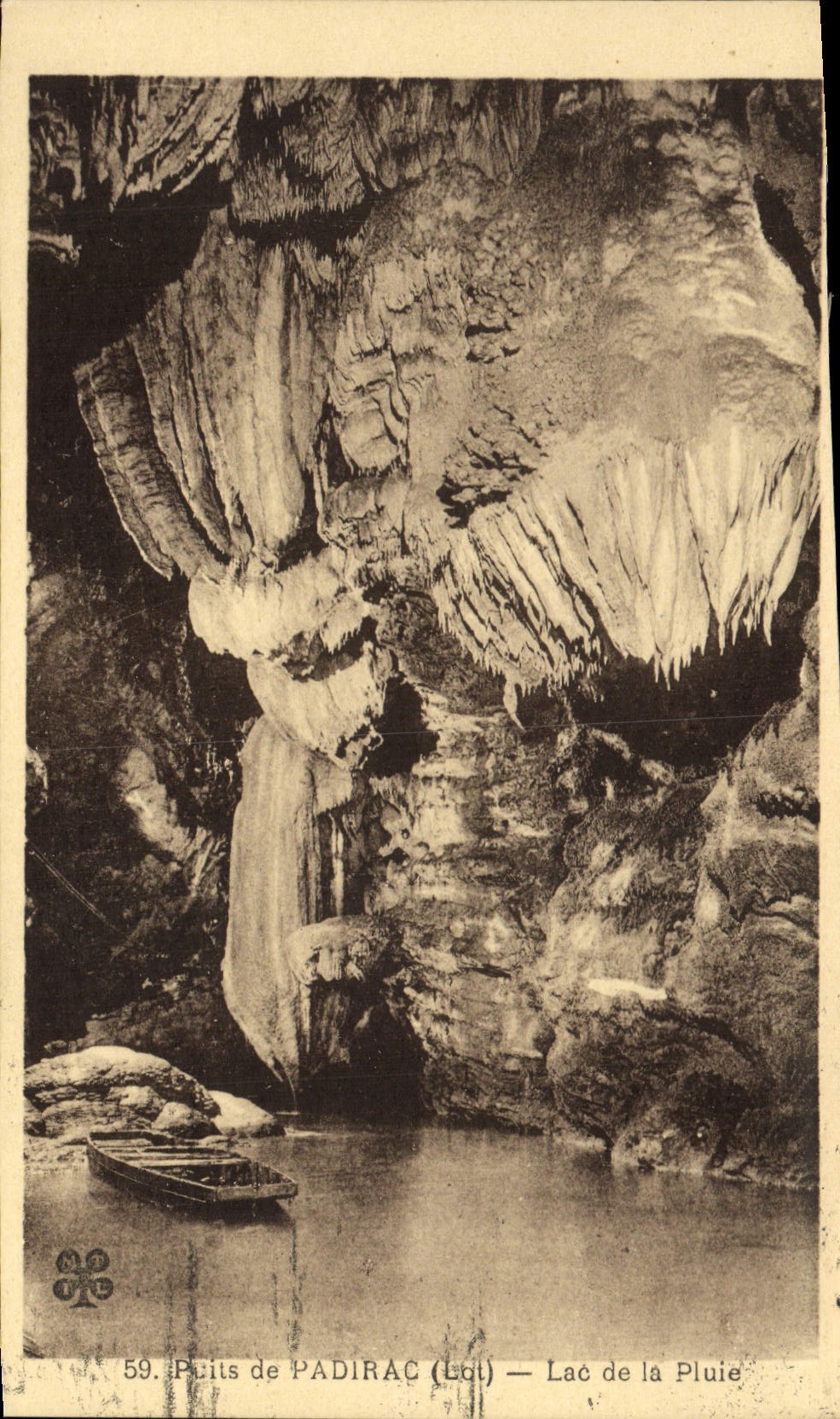 CPA Puits De Padirac Lac De La Pluie