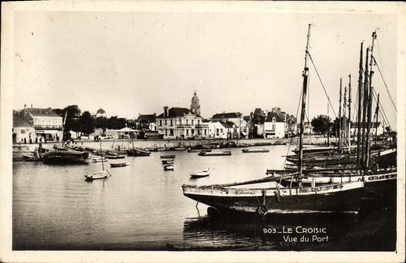 CPA Le Croisic Vue Du Port Bateaux