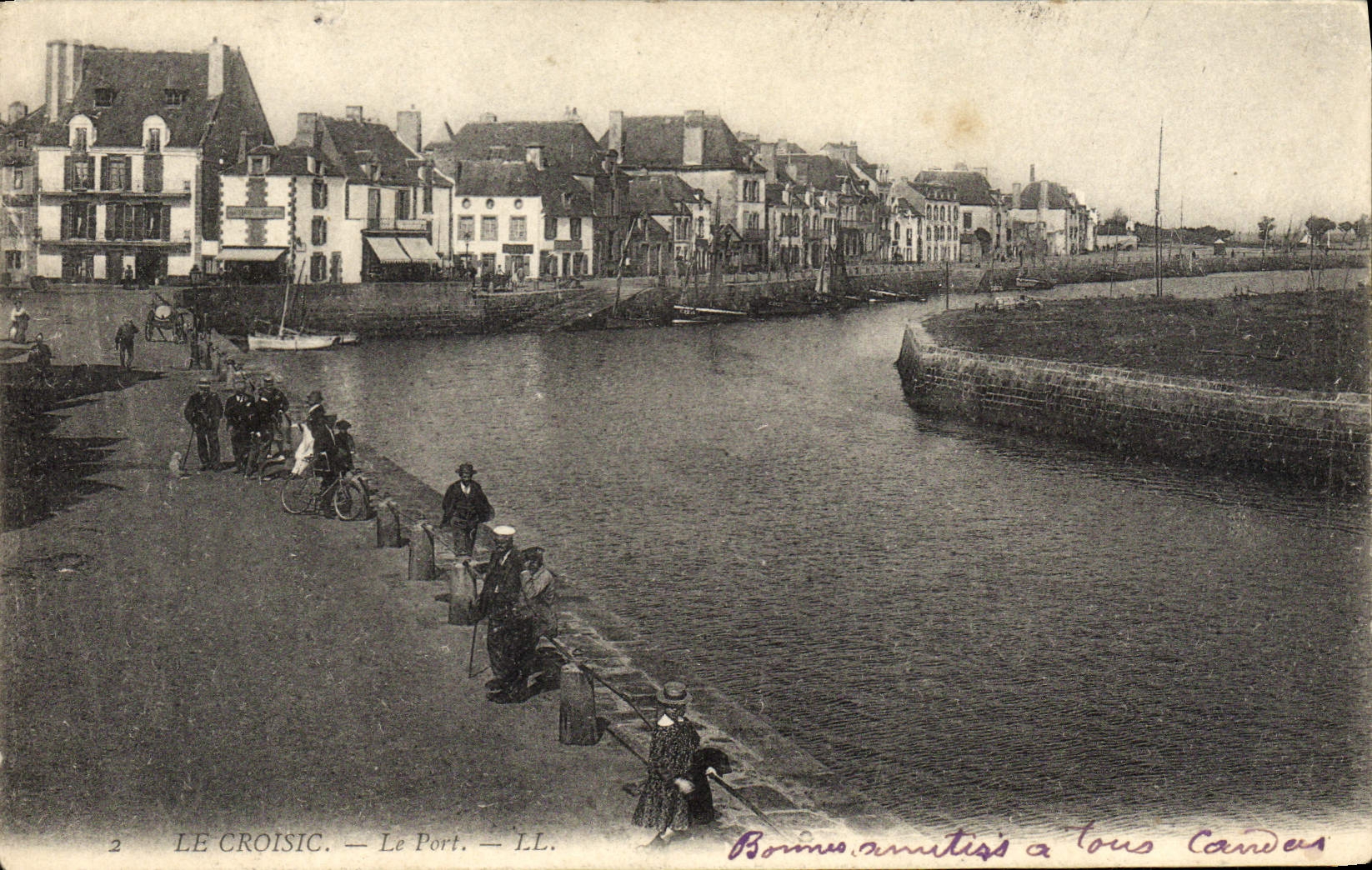 VINTAGE POSTCARD Croisic the Port