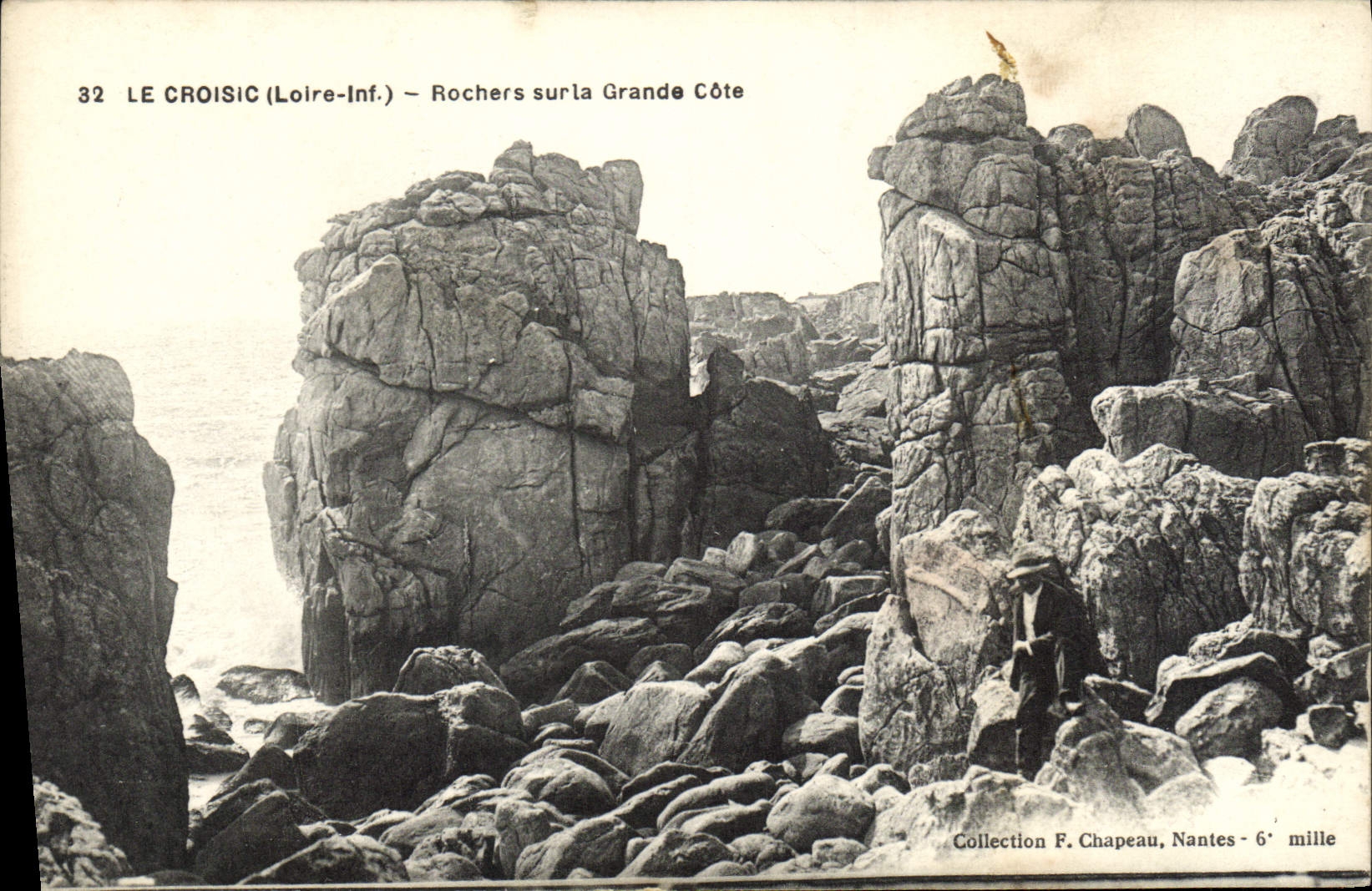 VINTAGE POSTCARD Croisic Rocks On the Great Dimension