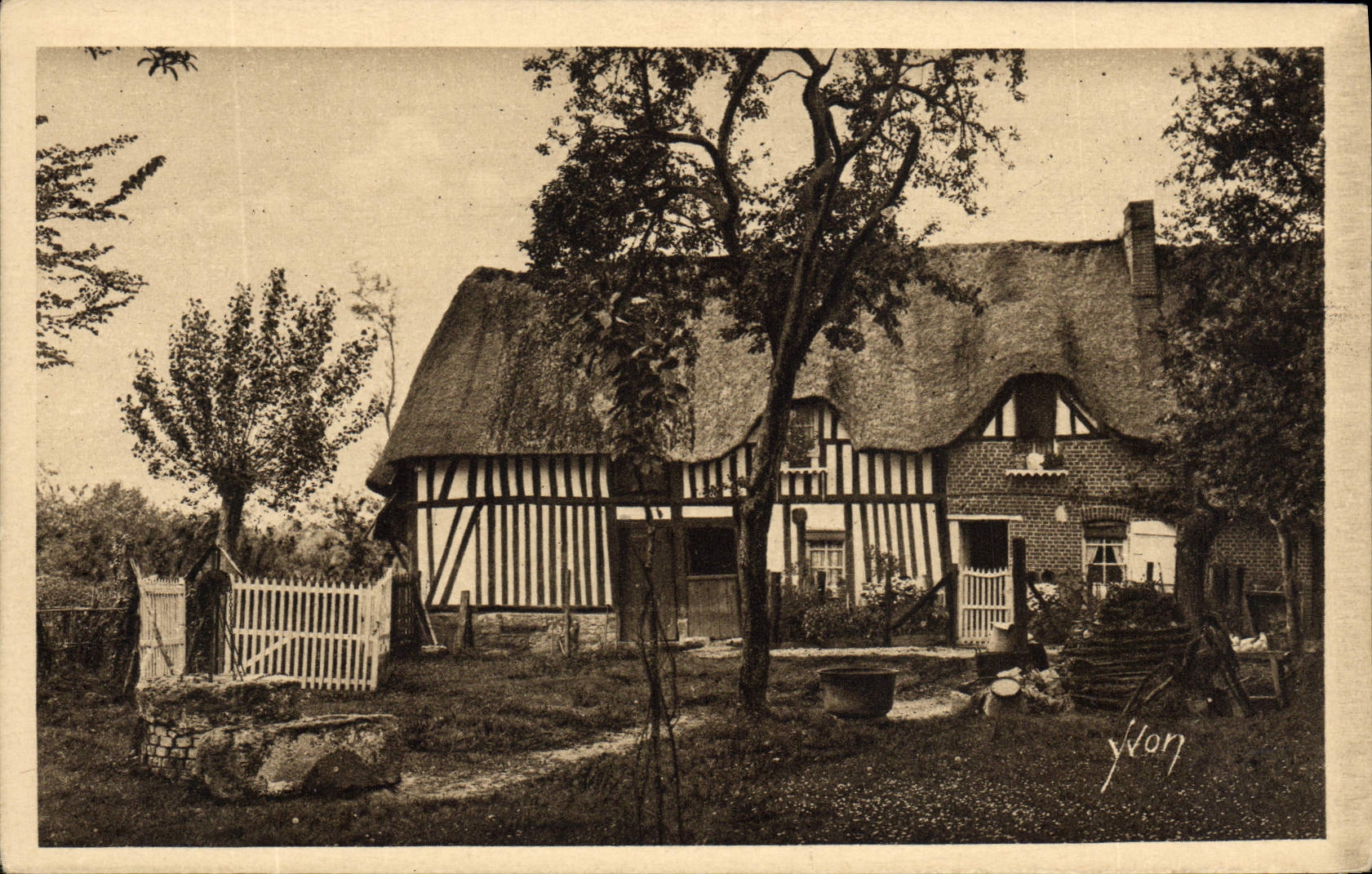 CPA La Douce France Normandie Ferme Normande a Jumieges