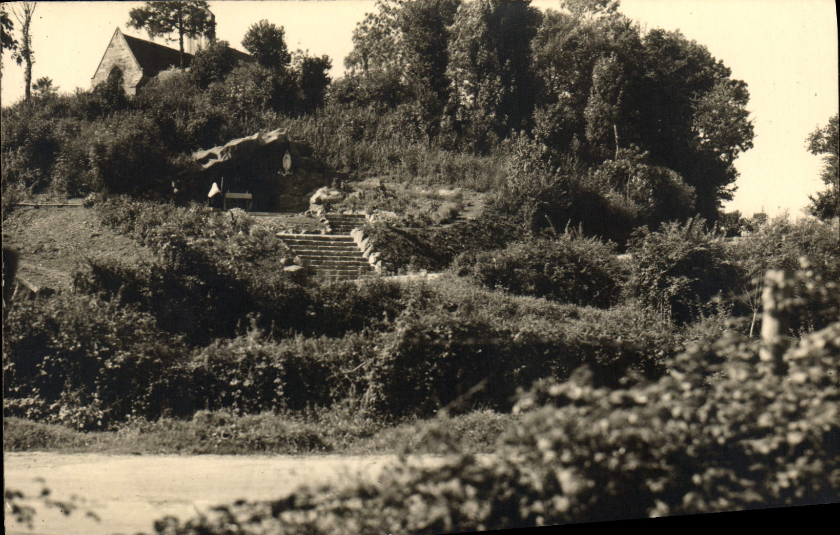 PHOTO St Georges close Pontarson