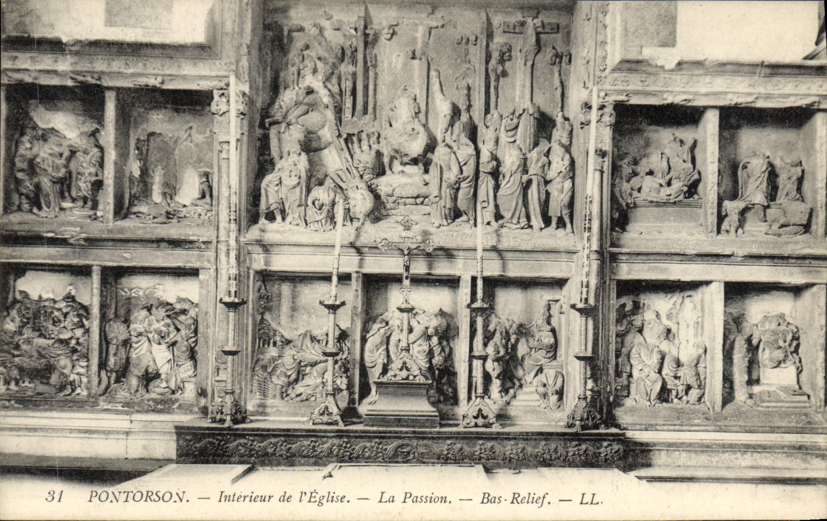 POSTAL Pontorson interior de la VENDIMIA de la relevación baja de la pasión de la iglesia