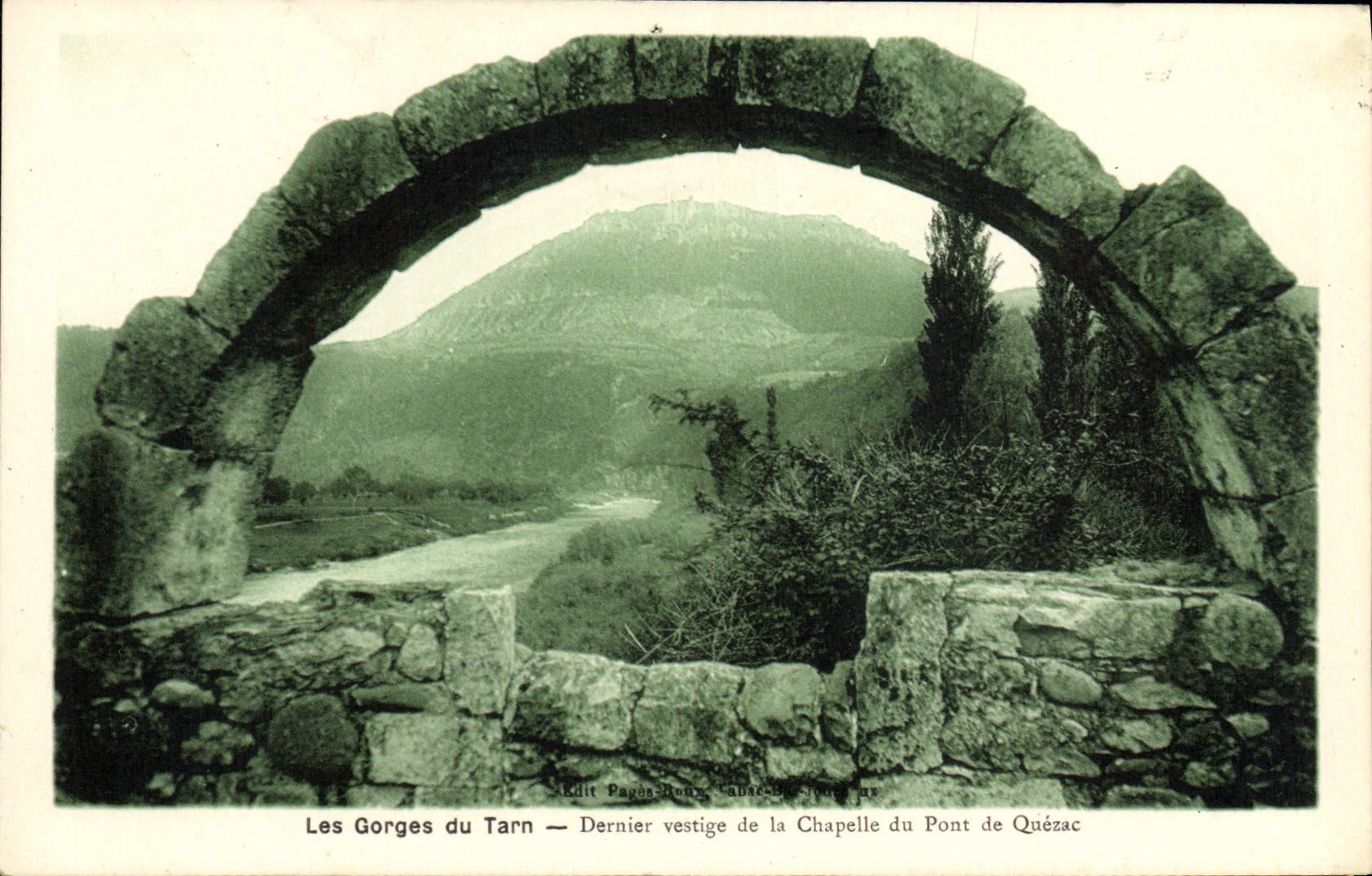CPA Gorges Du Tarn Dernier Vestige de la Chapelle du Pont de Quezac