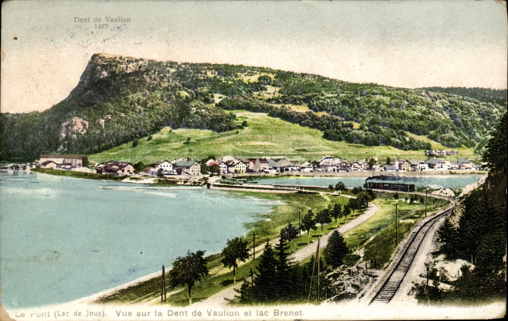 CPA Le pont Lac de Joux Vue sur la dent de Vaulion et lac Brenet