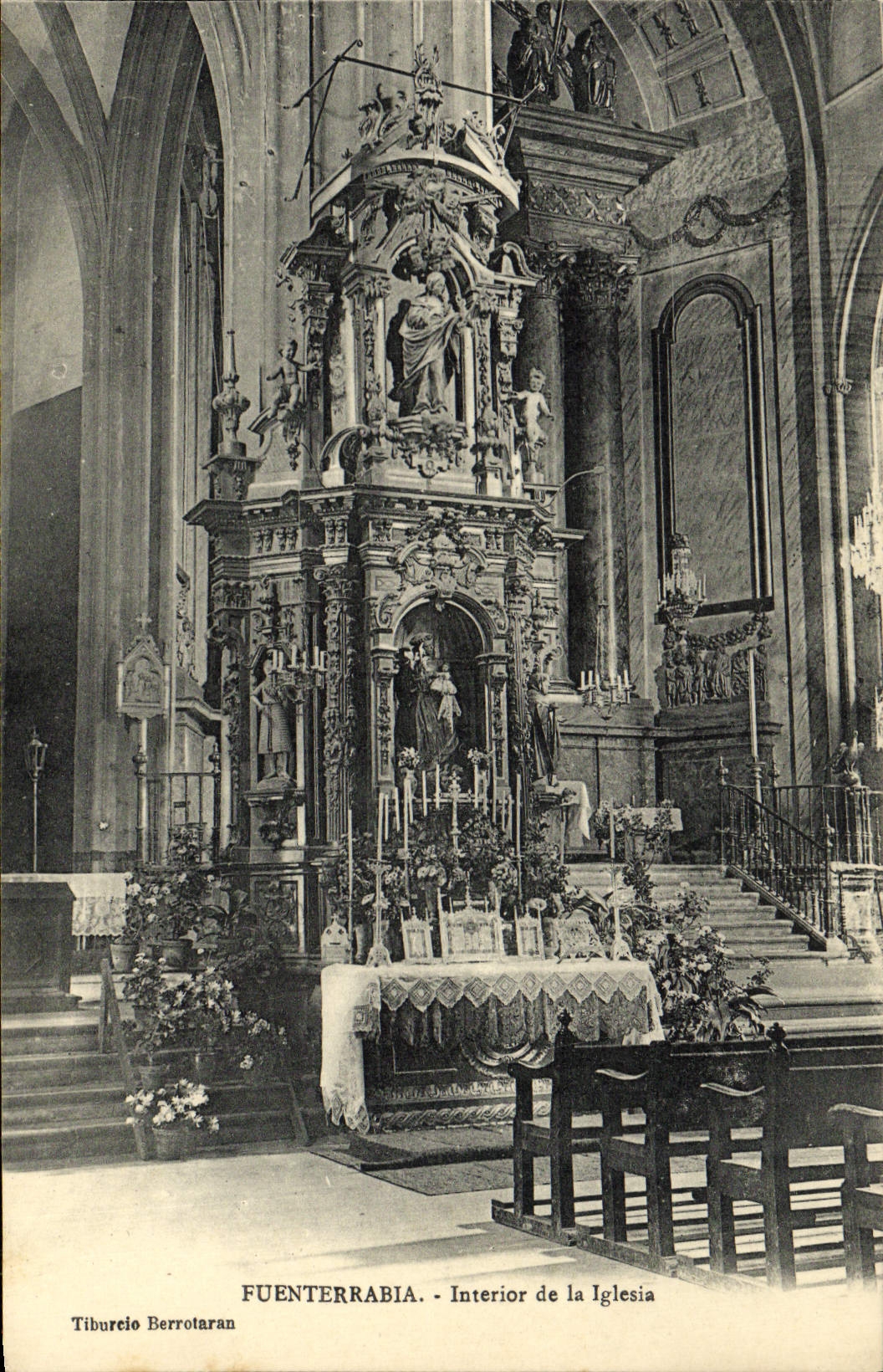 CPA Fuenterrabia Interior De La Iglesia