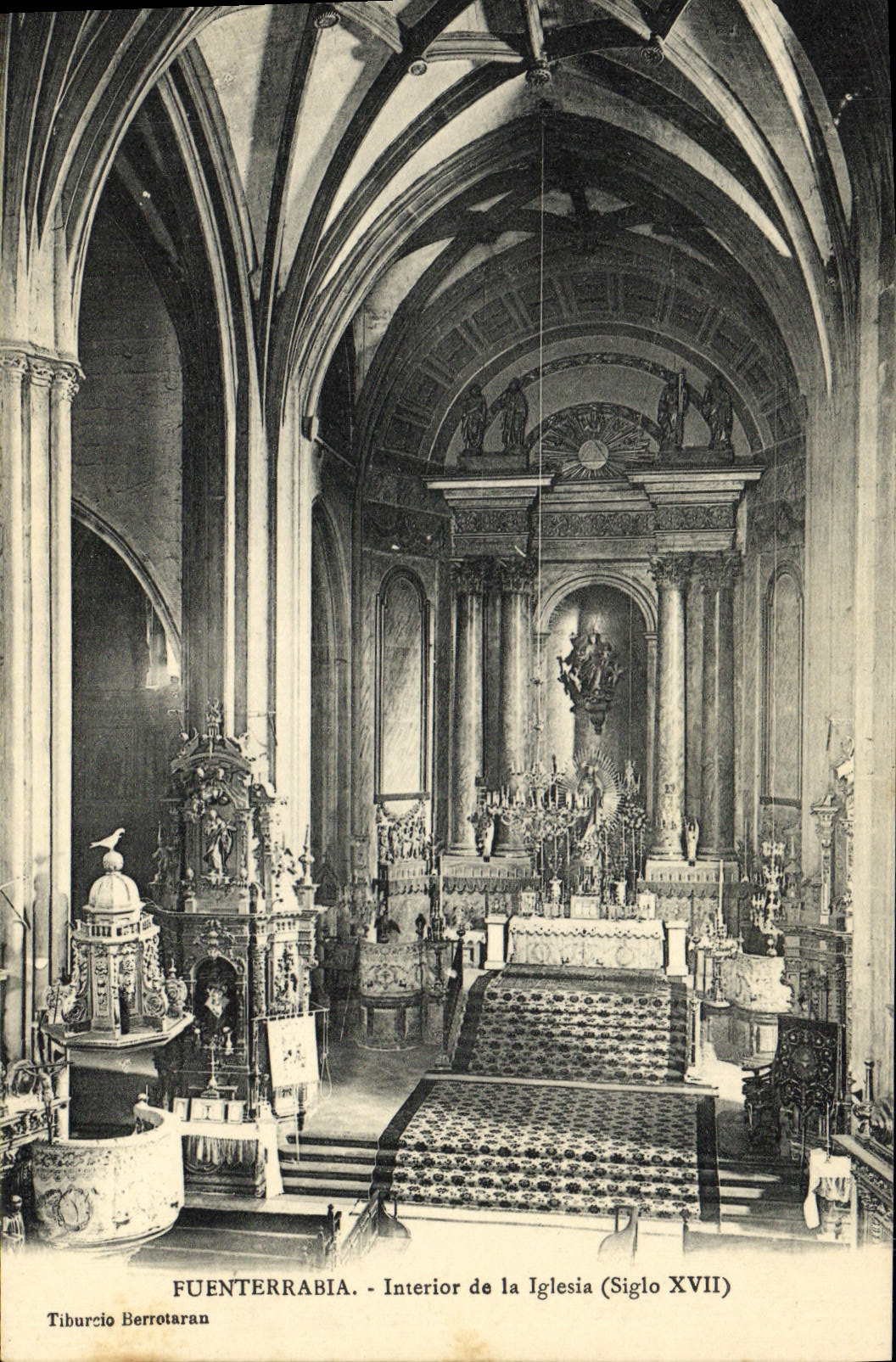 CPA Fuenterrabia Interior De La Iglesia