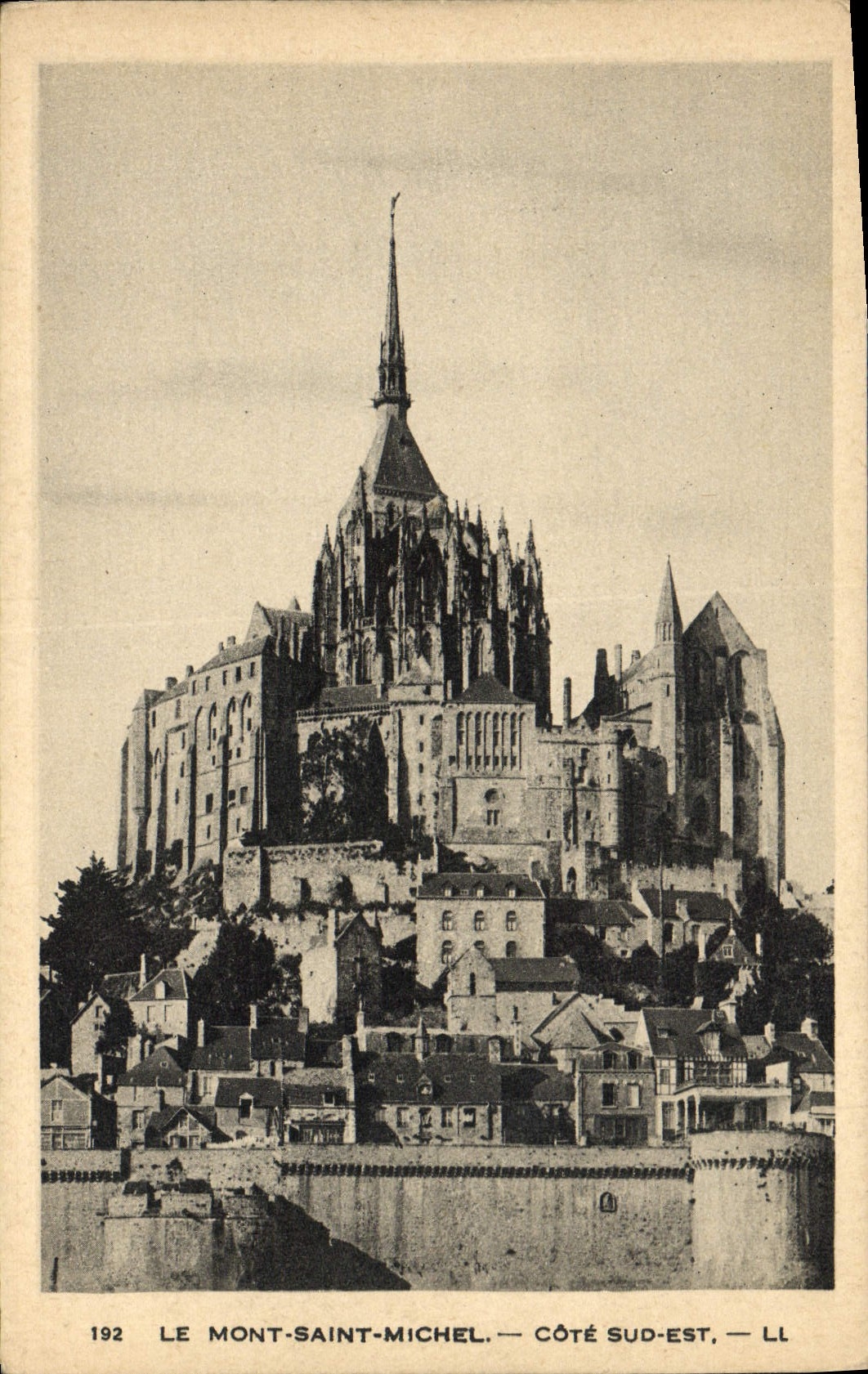 CPA Le Mont St Michel Cote sud Est