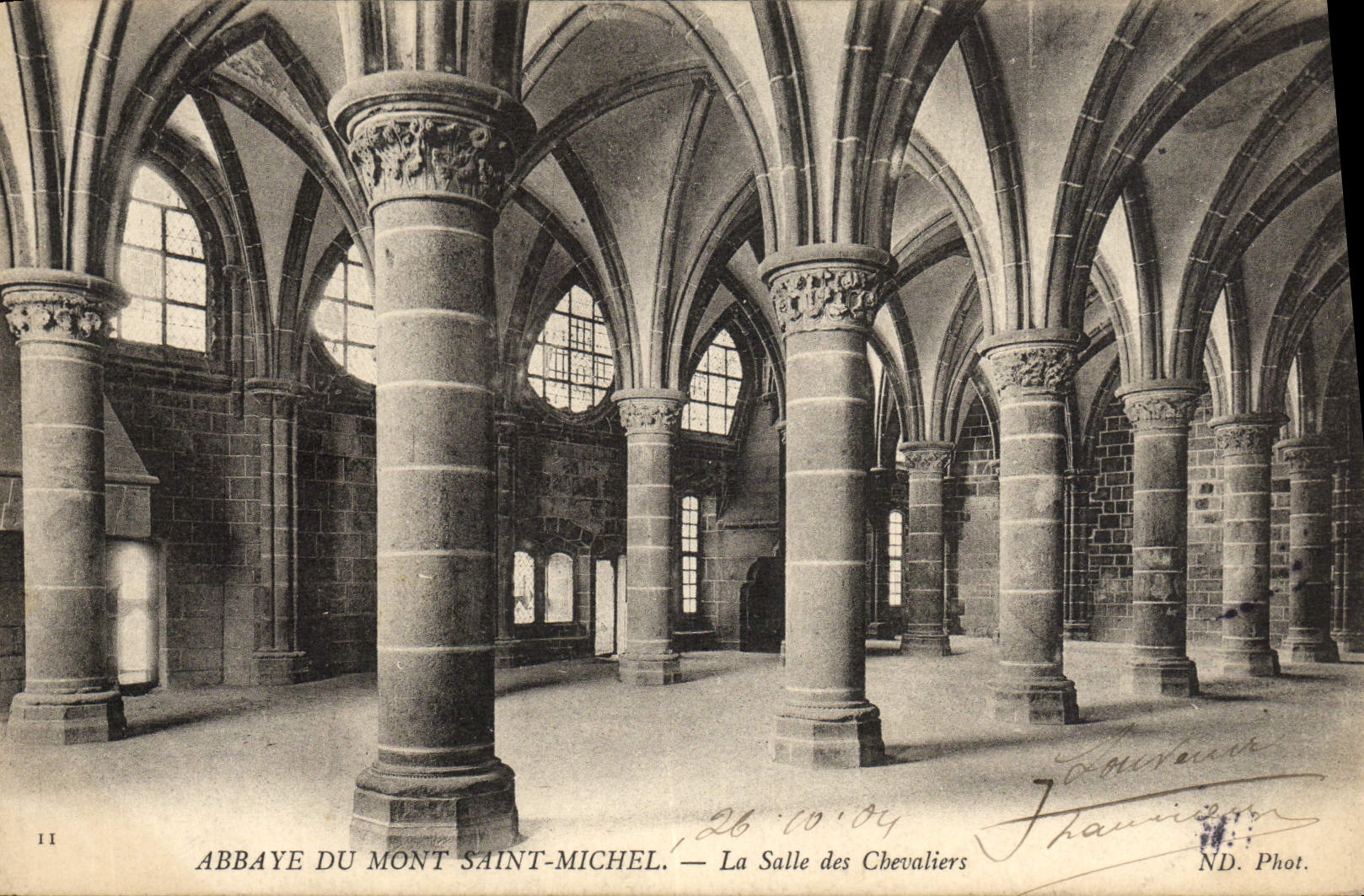 CPA Abbaye Du Mont Saint Michel La Salle Des Chevaliers