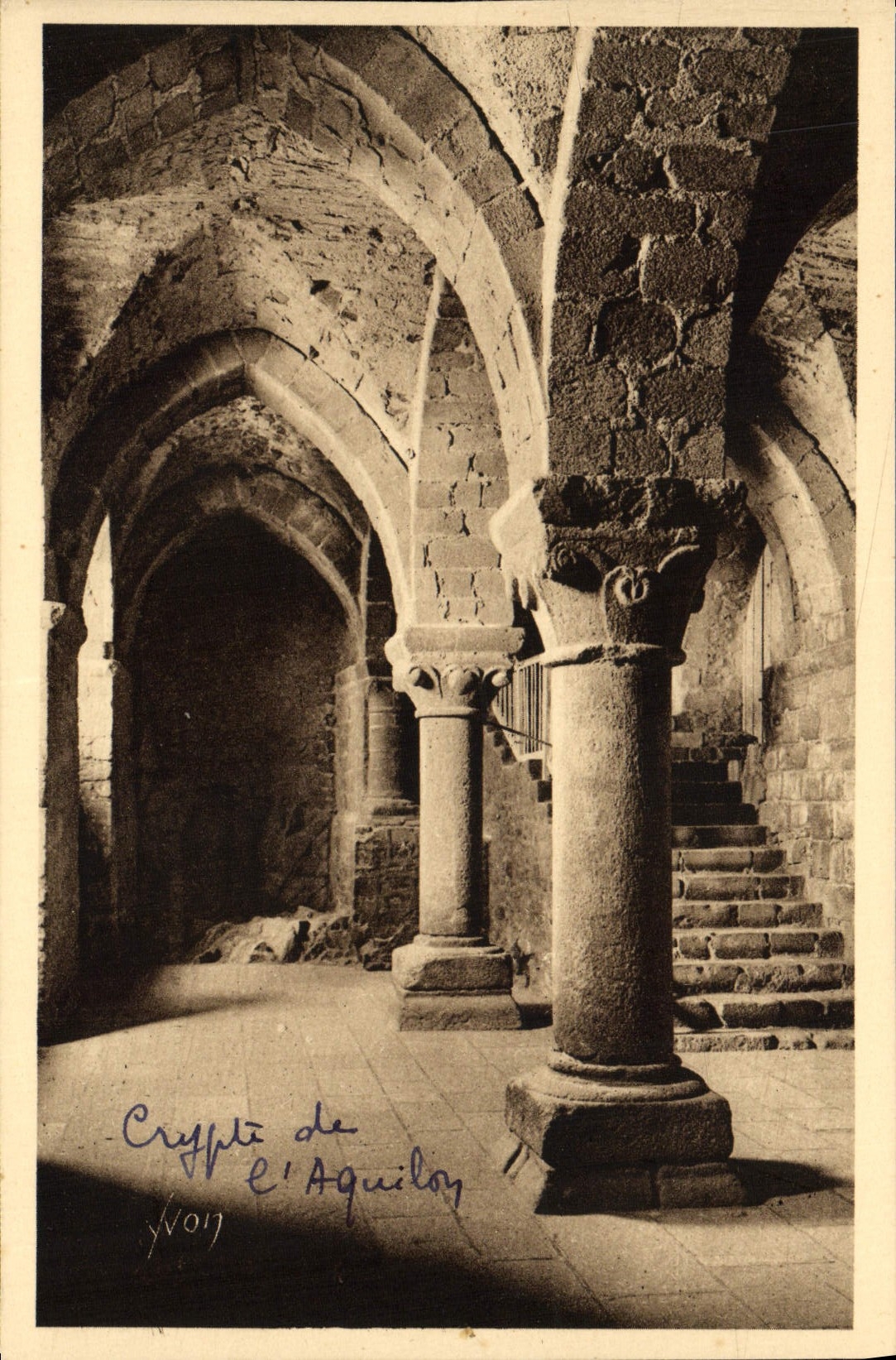 CPA La Douce France Le Mont St Michel Abbaye Crypte De l'Aquilon