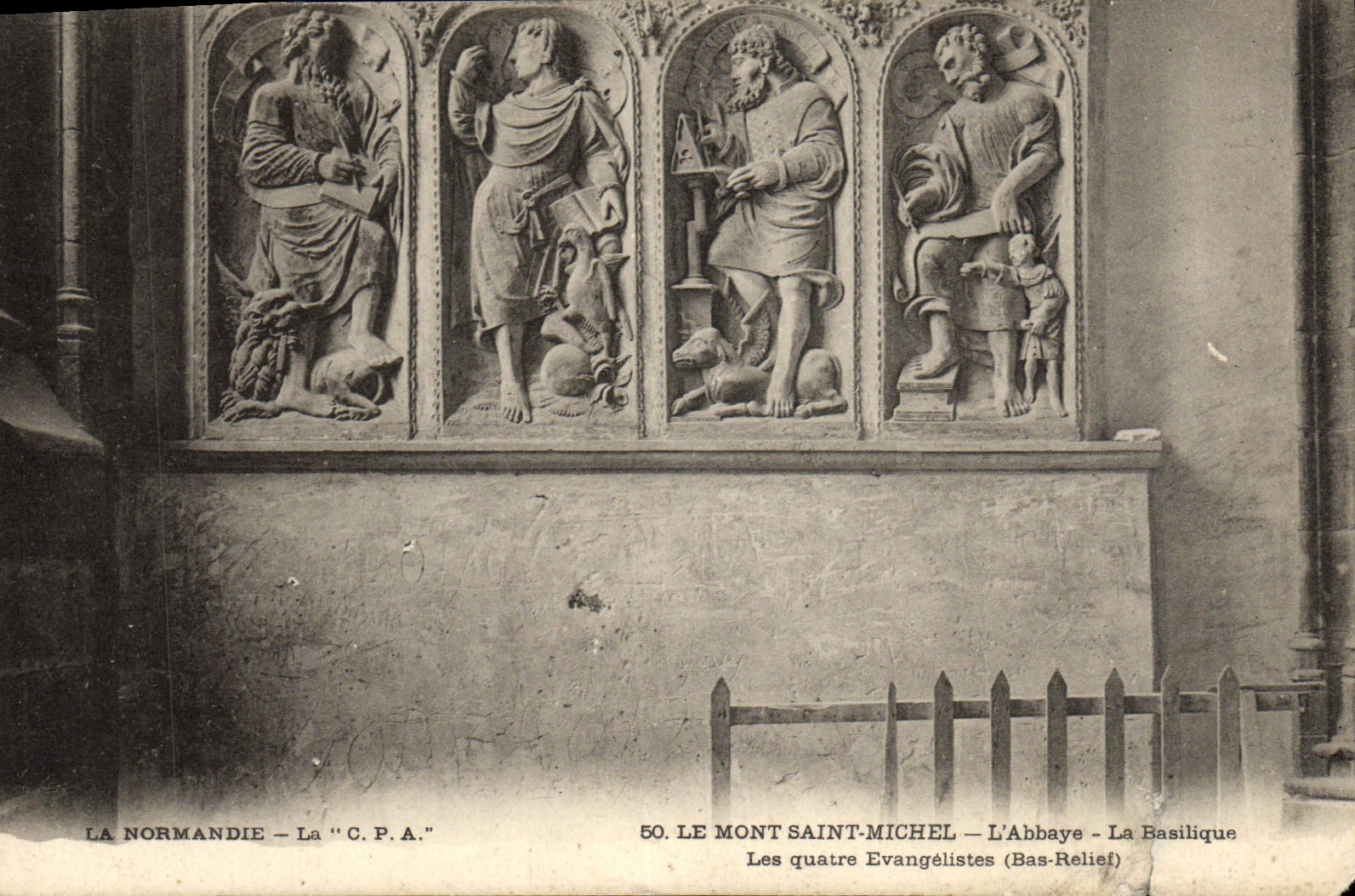 POSTAL de la VENDIMIA la abadía del St Miguel VL del montaje la relevación baja de los evangelistas de la basílica cuatro