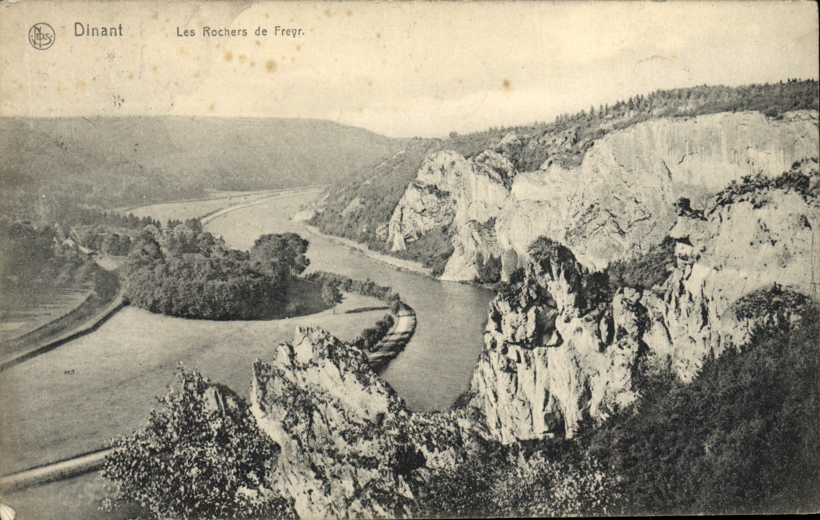 VINTAGE POSTCARD Dining the Rocks De Freyr