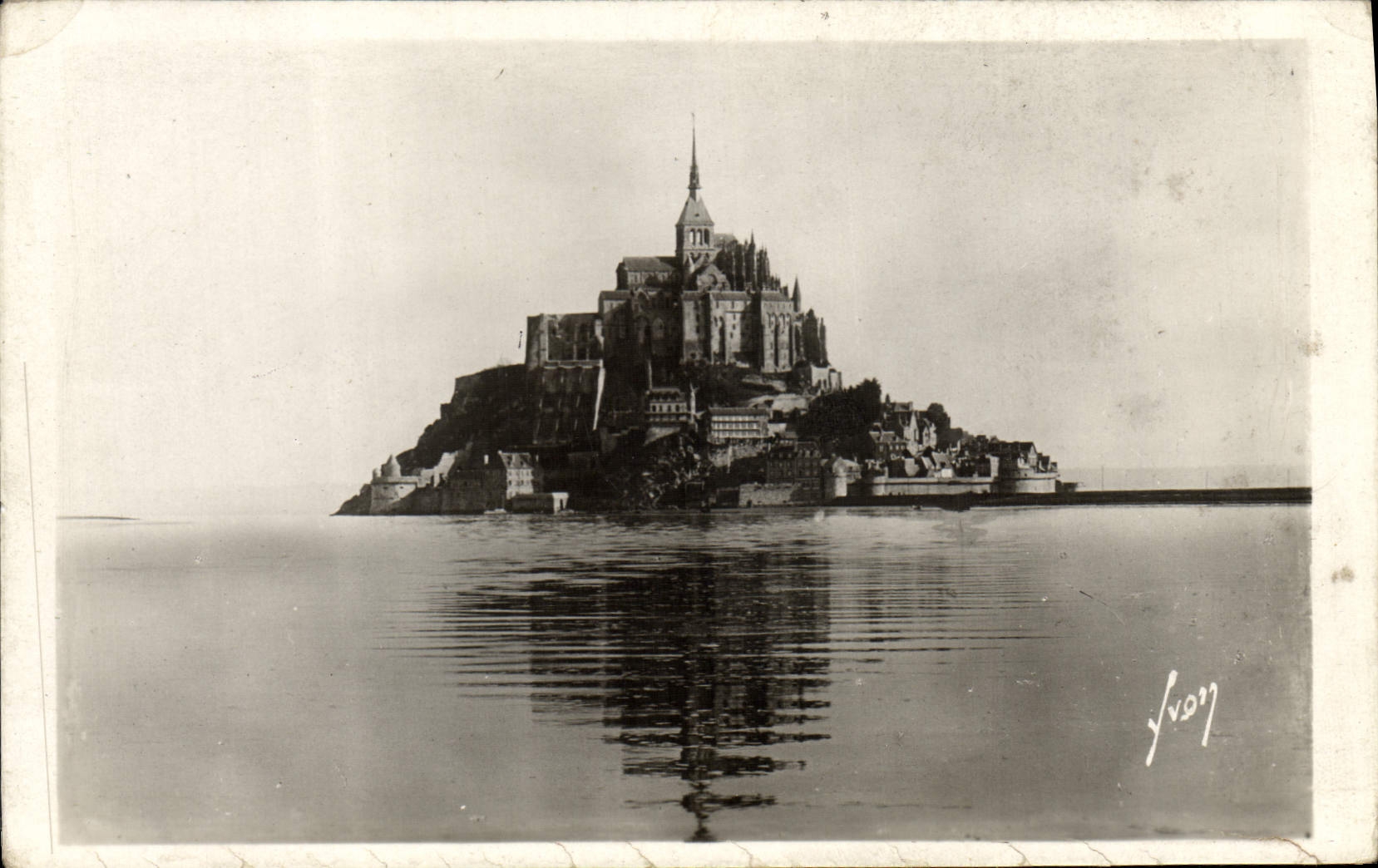 VINTAGE POSTCARD Soft France Mont Saint Michel