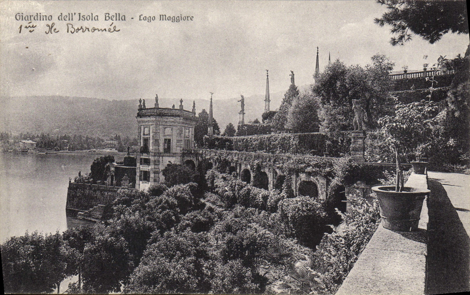 VINTAGE POSTCARD Giardino Dell' Isola Bleated Lago Maggiore