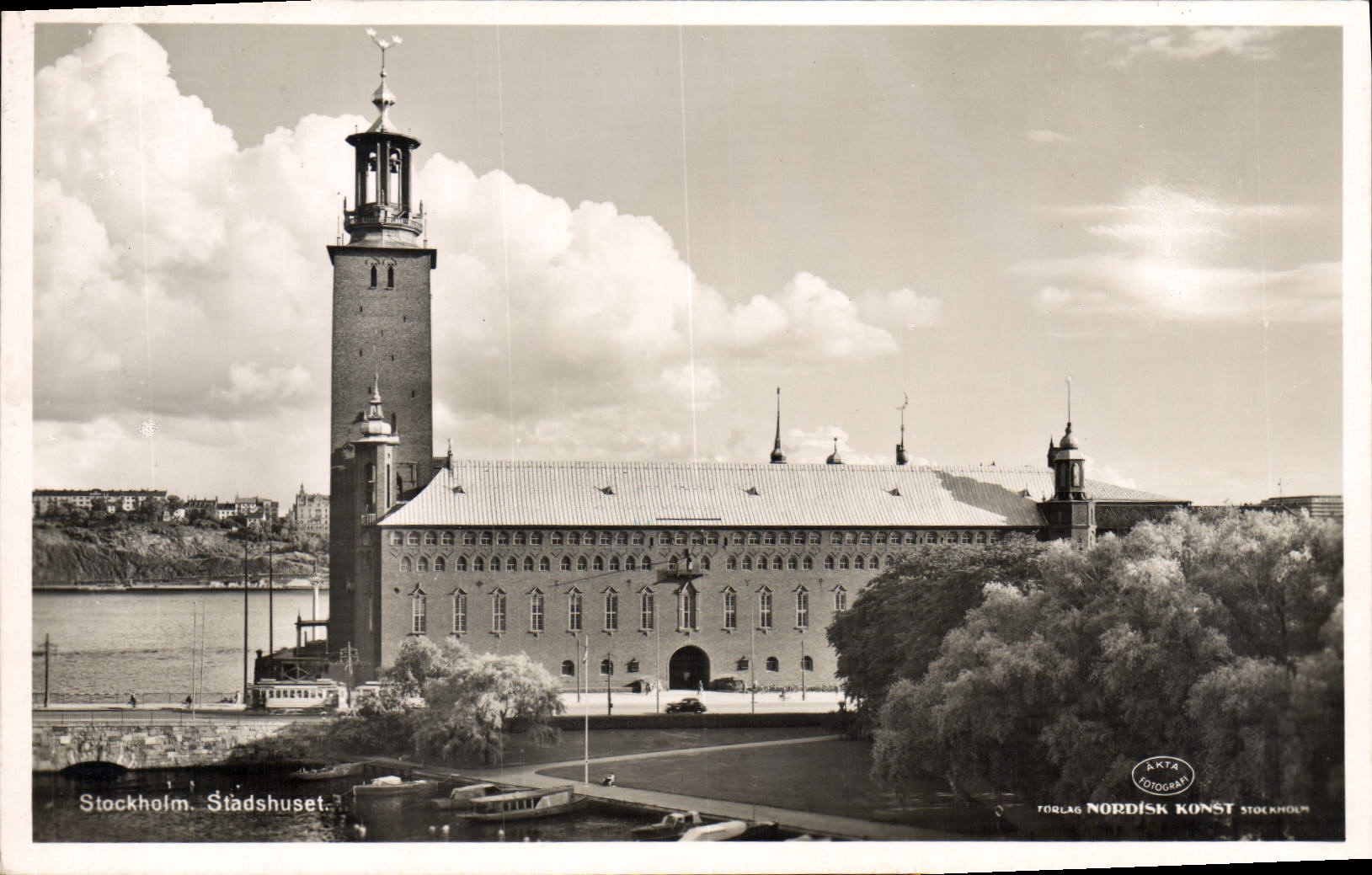 VINTAGE POSTCARD Stockholm Stadshuset