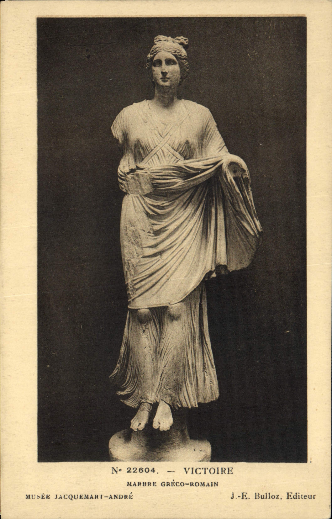 VINTAGE POSTCARD Victoire Greco Romain Museum Jacquemard Andre