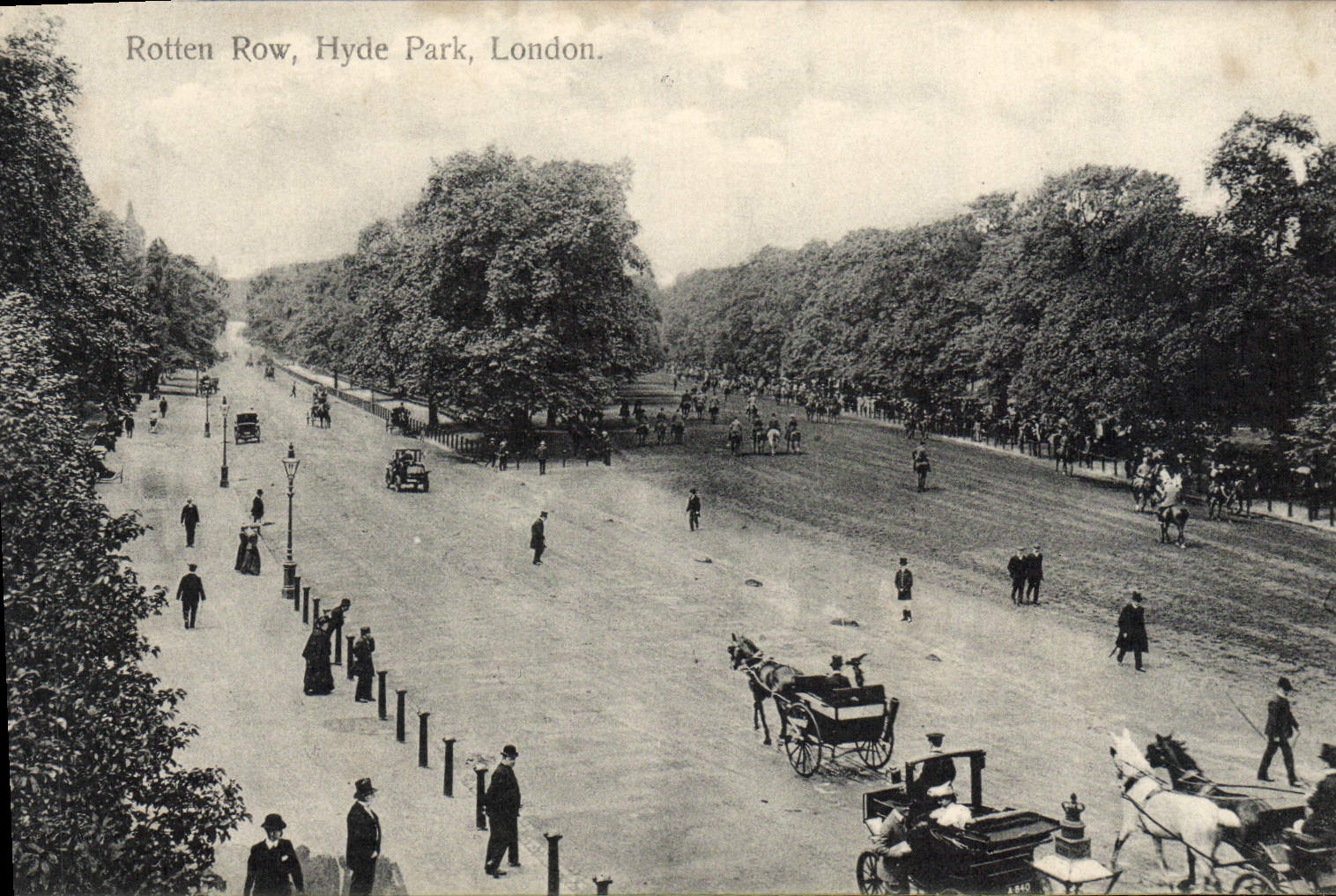 Fila putrefacta Hyde Park de Londres de la POSTAL de la VENDIMIA