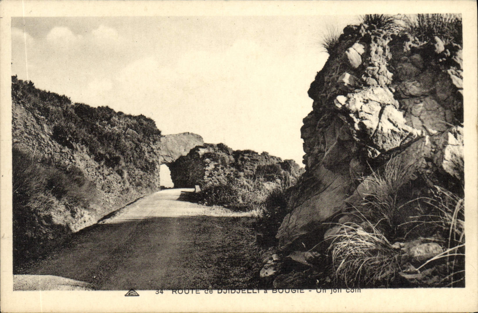 CPA Bougie Route de Djidjelli a Bougie Un joli coin