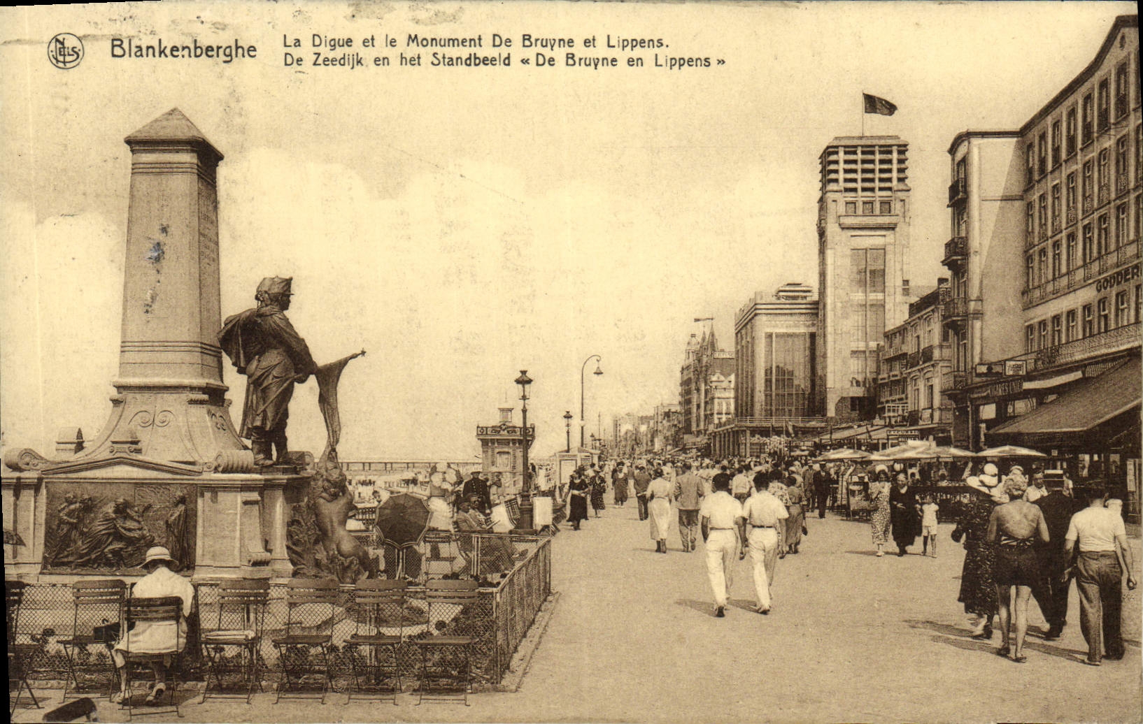 VINTAGE POSTCARD Blankenberghe the Dam and the Monument of Bruyne and Lippes