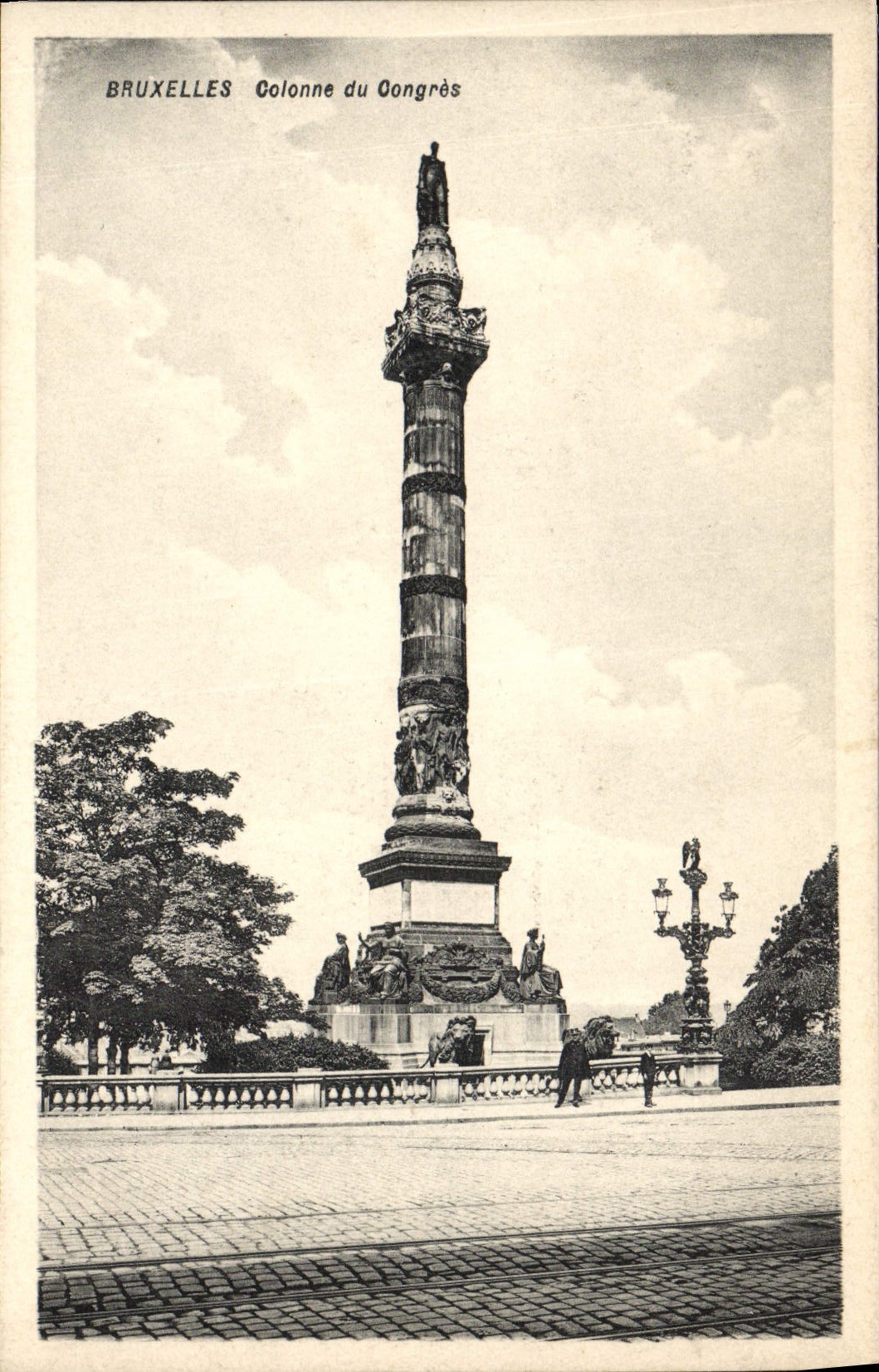 Columna de Bruselas de la POSTAL de la VENDIMIA de Gongres