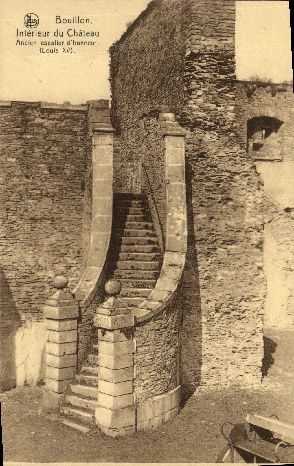 CPA Bouillon Interieur du Chateau Ancien escalier d'honneur Louis XV