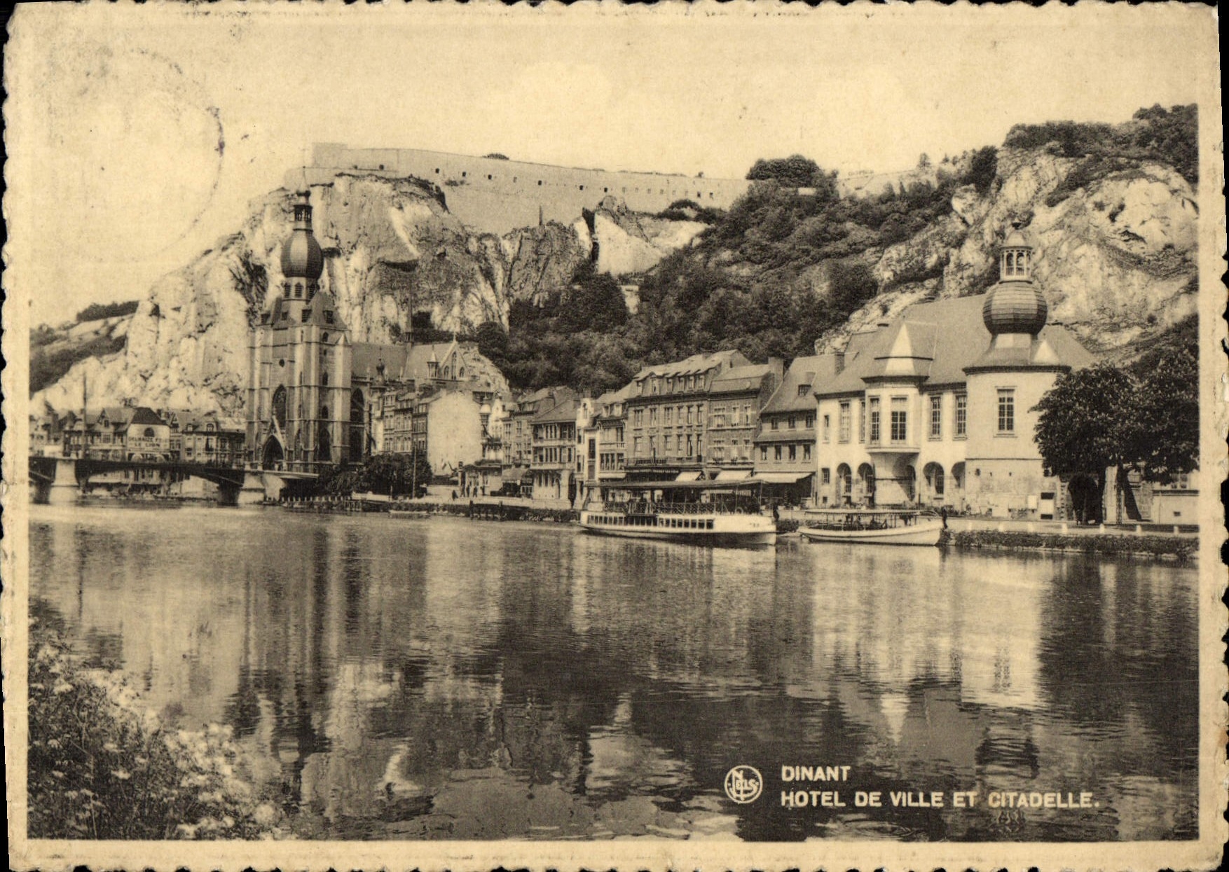 CPA Dinant Hotel De Ville Et Citadelle